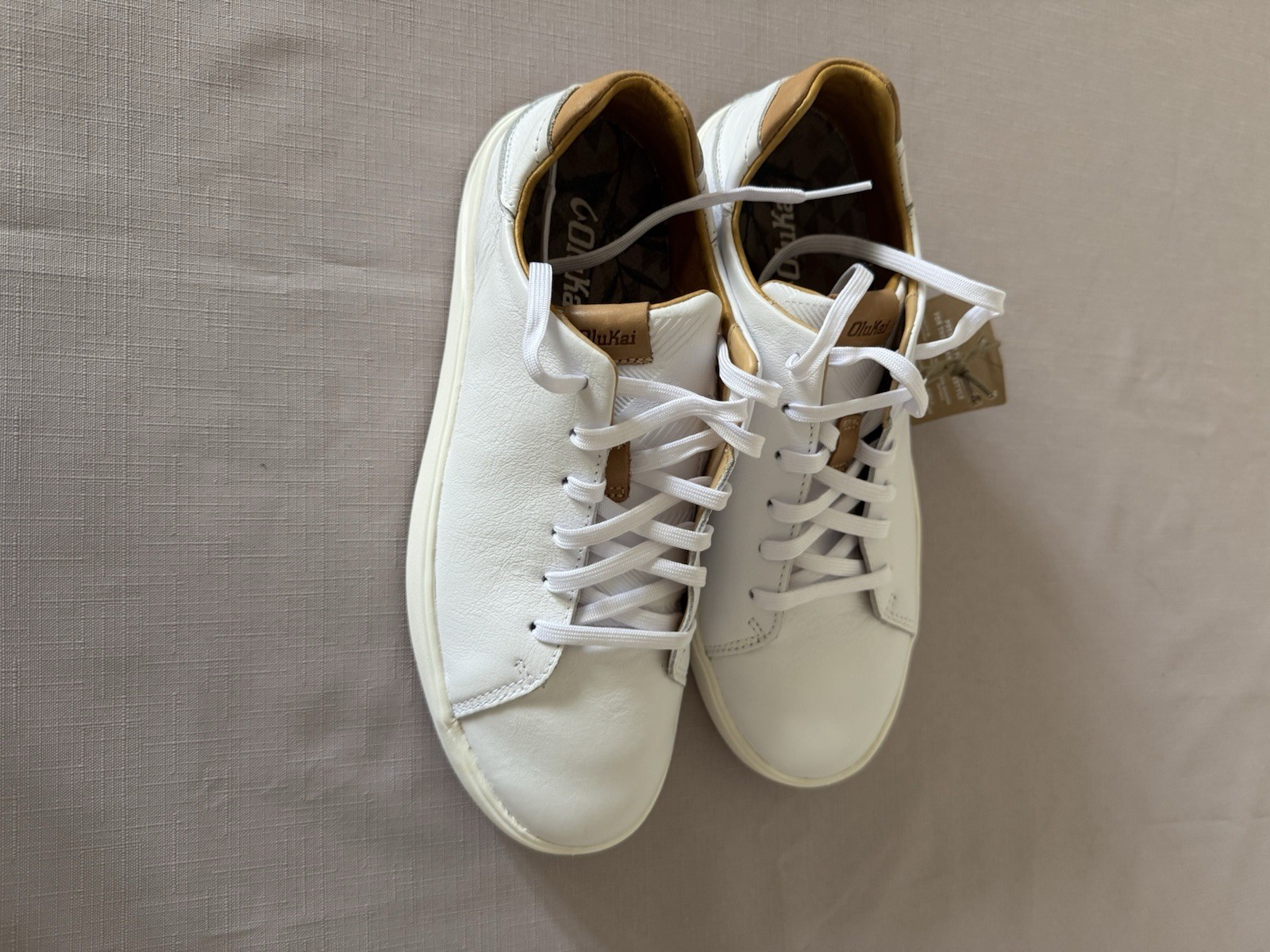 Olukai Lae’ahi li ‘ili Leather Sneaker – Bright White Size 8 Men’s New $150.00