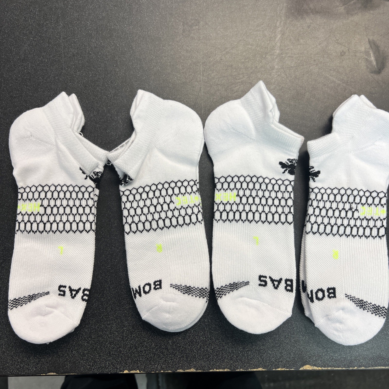 4 pairs BOMBAS Running Ankle socks Size Large 9-13 white