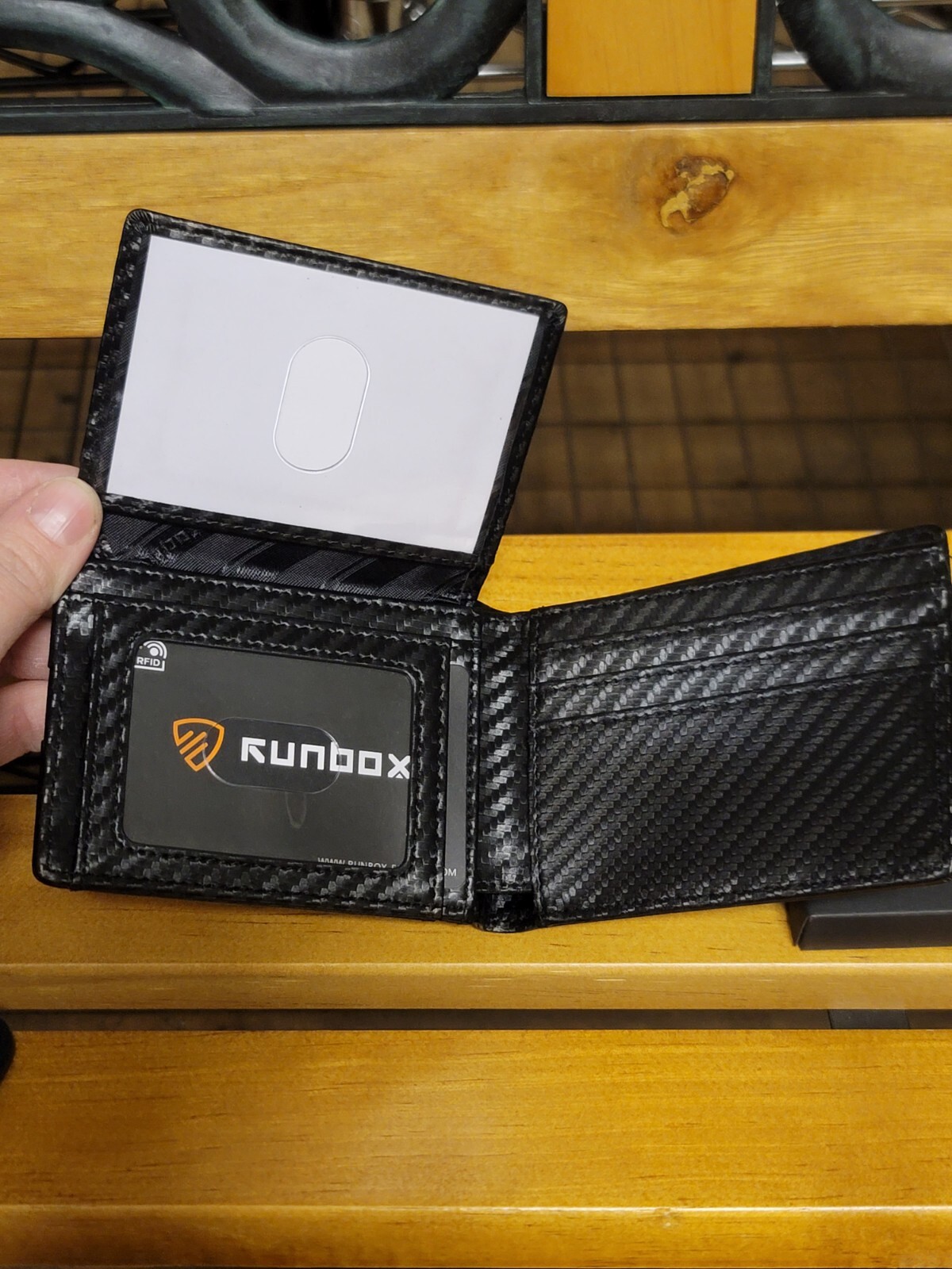 Runbox RFID Slim Wallet – Leather – New With Giftbox..