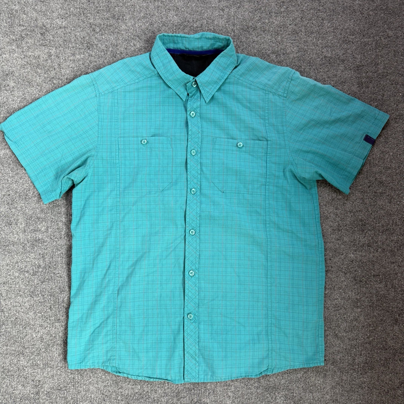 Vintage Arc’teryx Checked Short Sleeve Button Down Camping Shirt Men’s Medium*