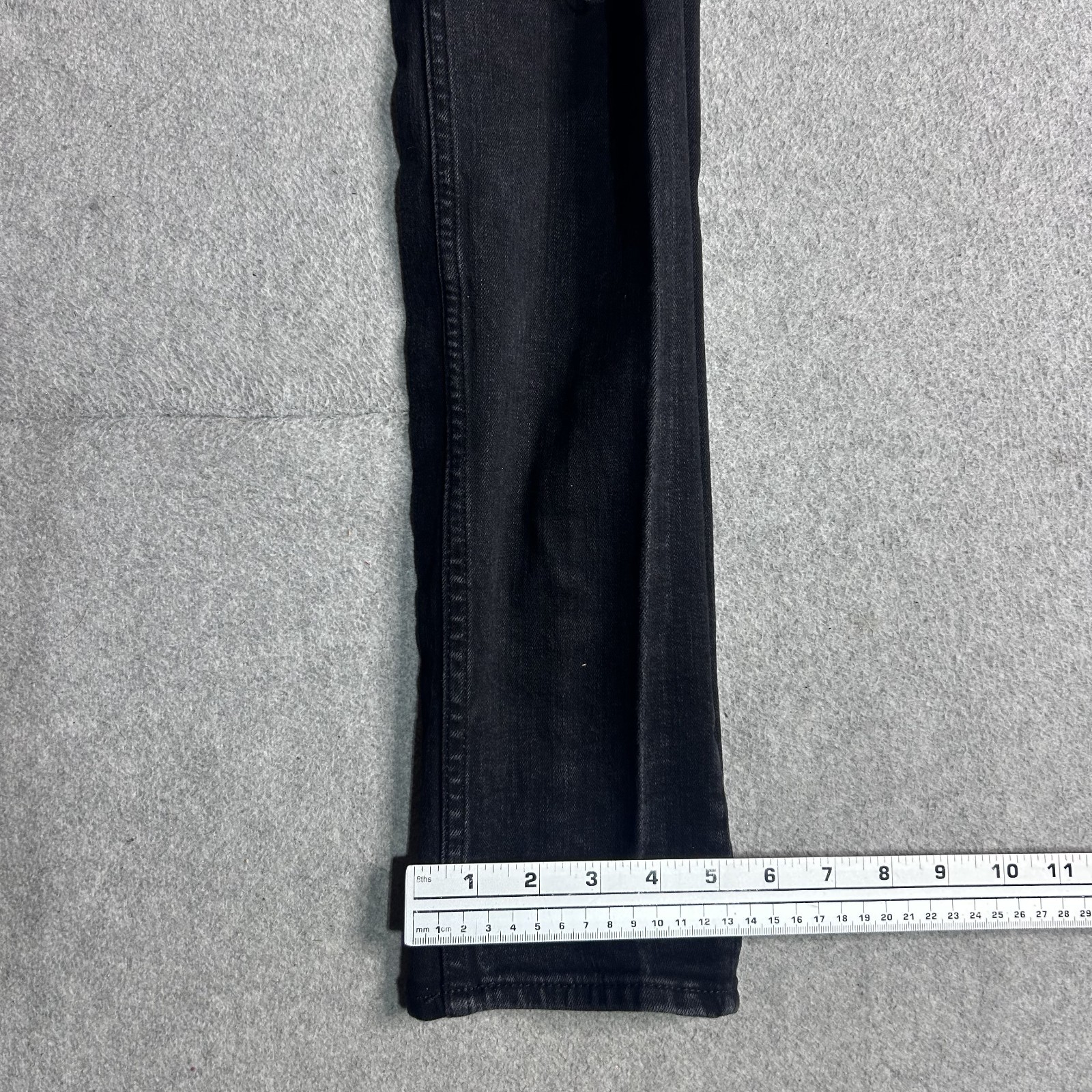 H&M Jeans Skinny Leg Mens 34 X 34 Black Distressed Stretch Denim