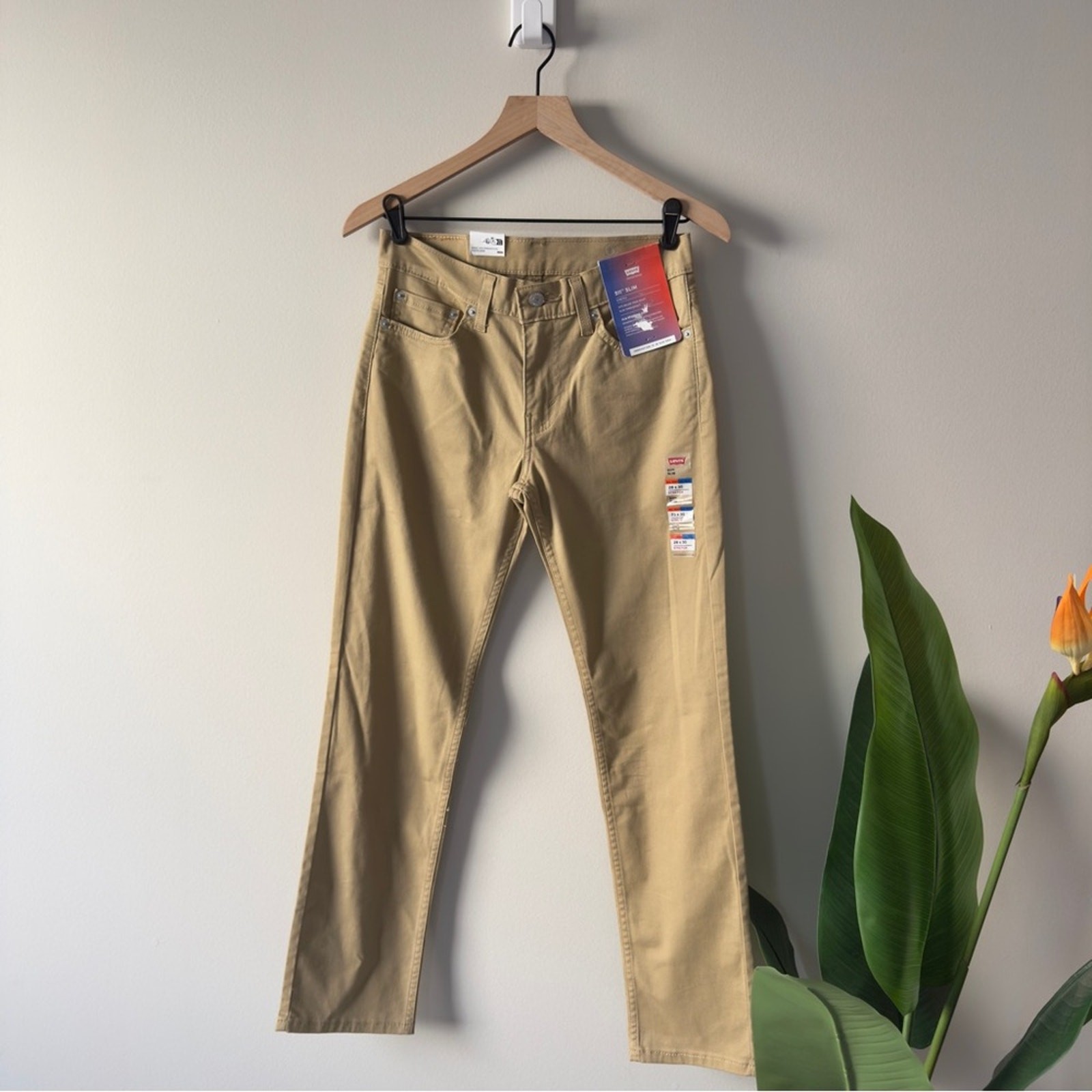 Levi’s 511 Slim All Seasons Tech Pants Tan Straight-Leg Stretch 28×30 Pockets