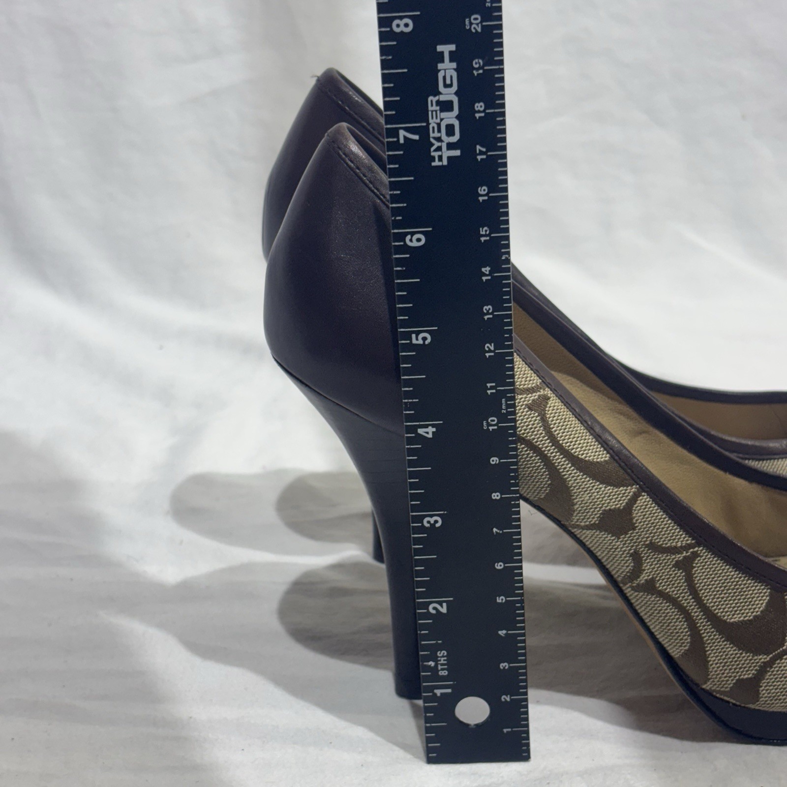 Coach Signature Canvas & Leather Heels Pumps Brown Tan Size 9.5B Stiletto