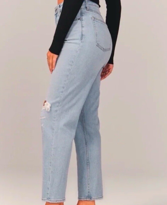 Abercrombie & Fitch Sz 28 6S The Mom High Rise Curve Love Distressed Jeans