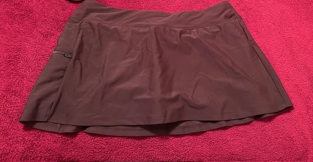 Woman’s Beach Diva Size 14 Swim Bottom Shorts Brown 81% Nylon 19% Spandex