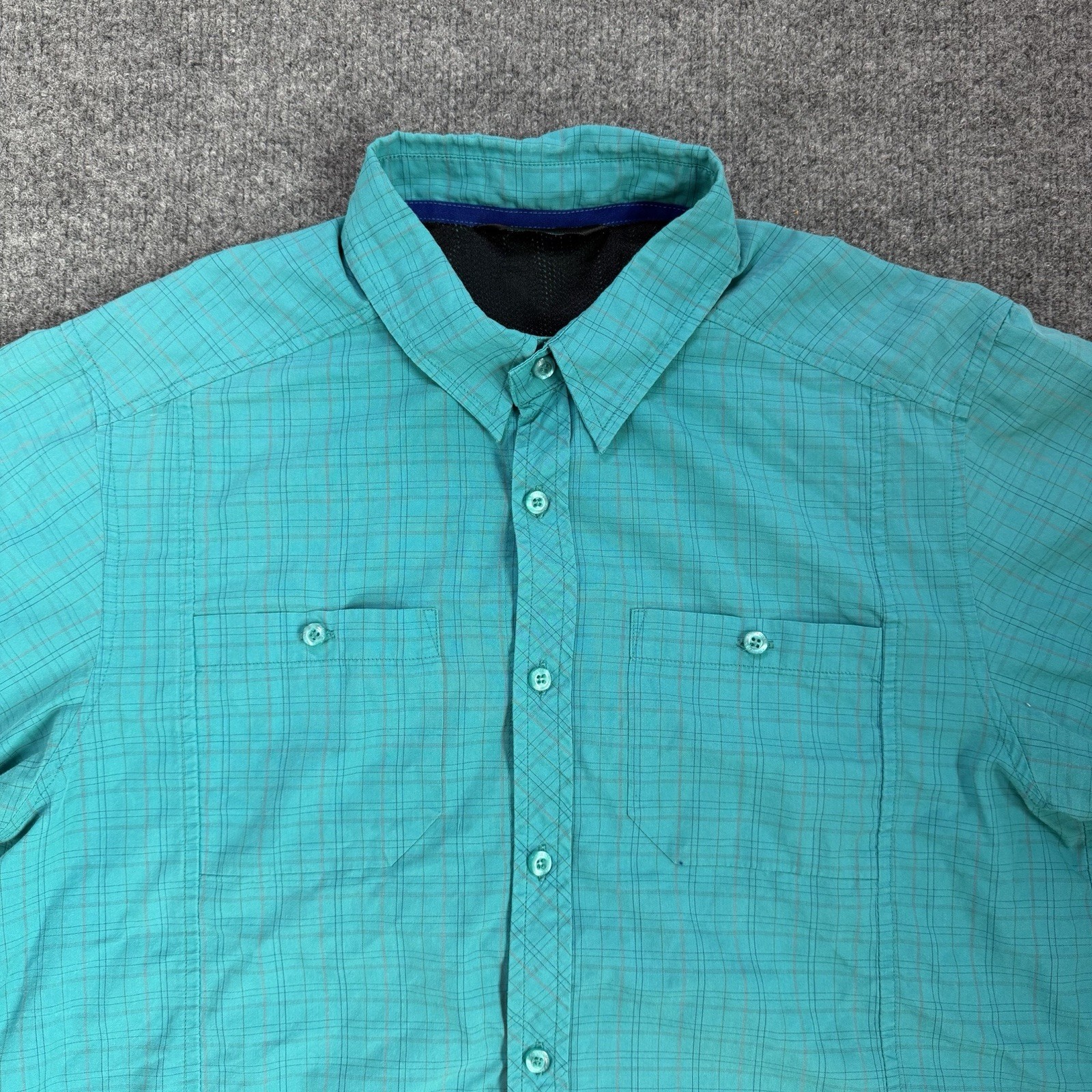 Vintage Arc’teryx Checked Short Sleeve Button Down Camping Shirt Men’s Medium*