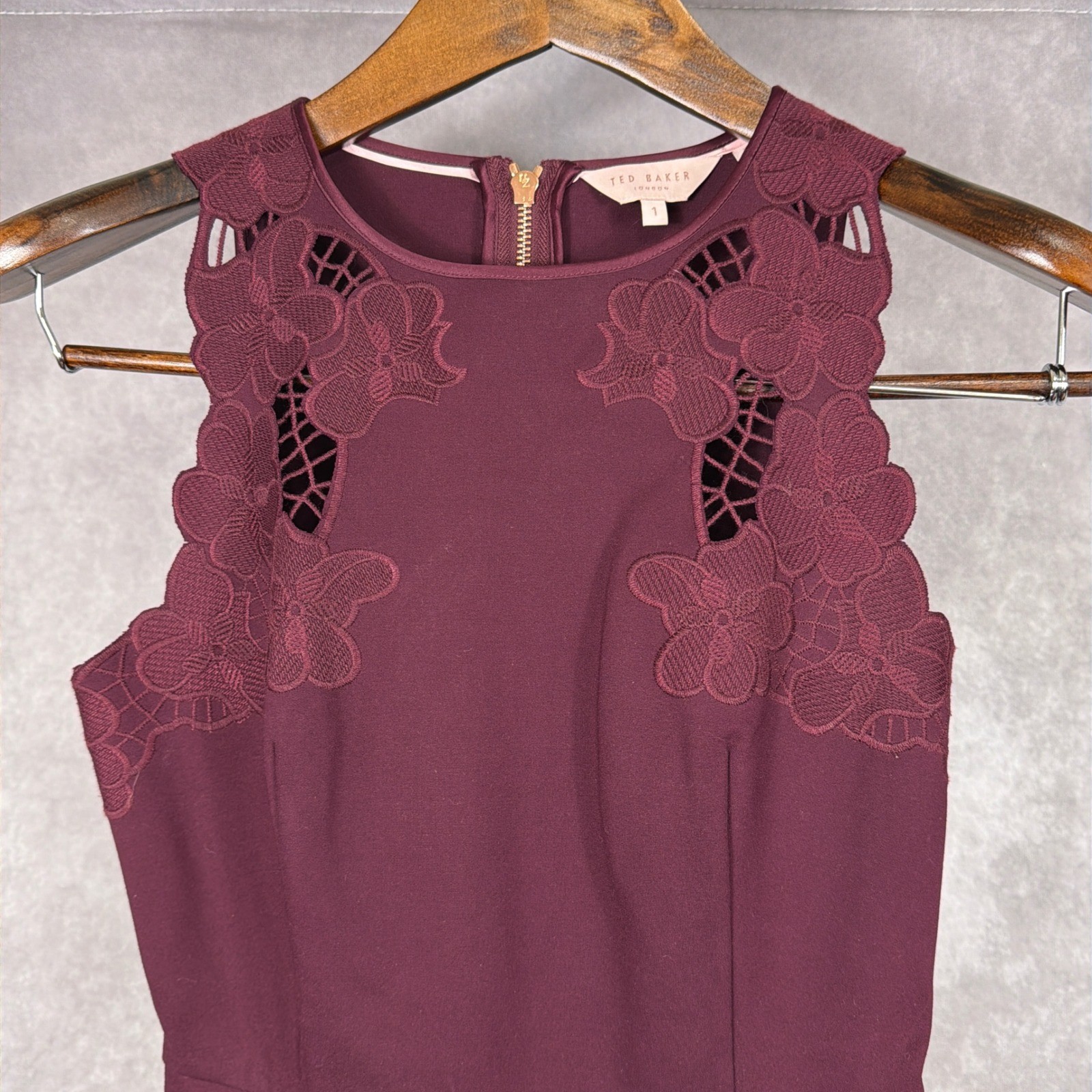Ted Baker Emmona Floral Lace Cut Out Fit and Flare Dress Size 1 Burgundy Maroon