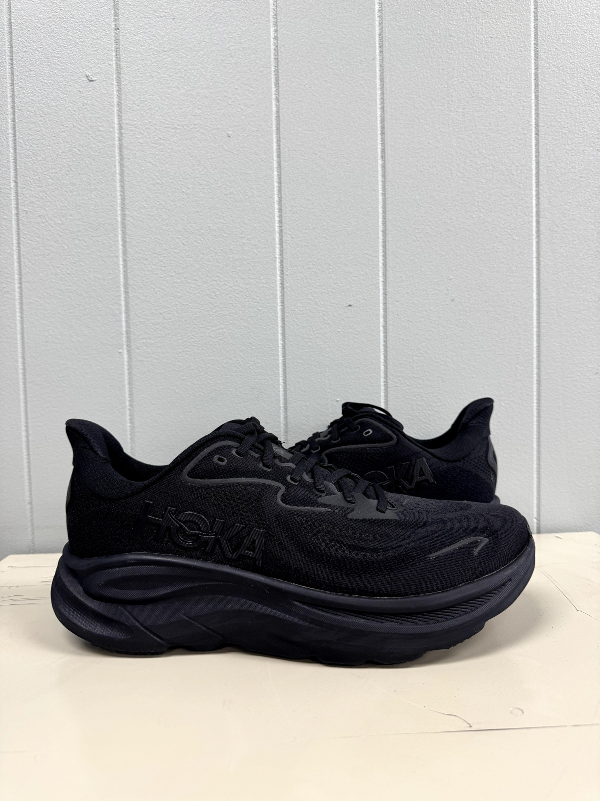 Hoka One One Clifton 10 Black 1162030-BBLC Mens New