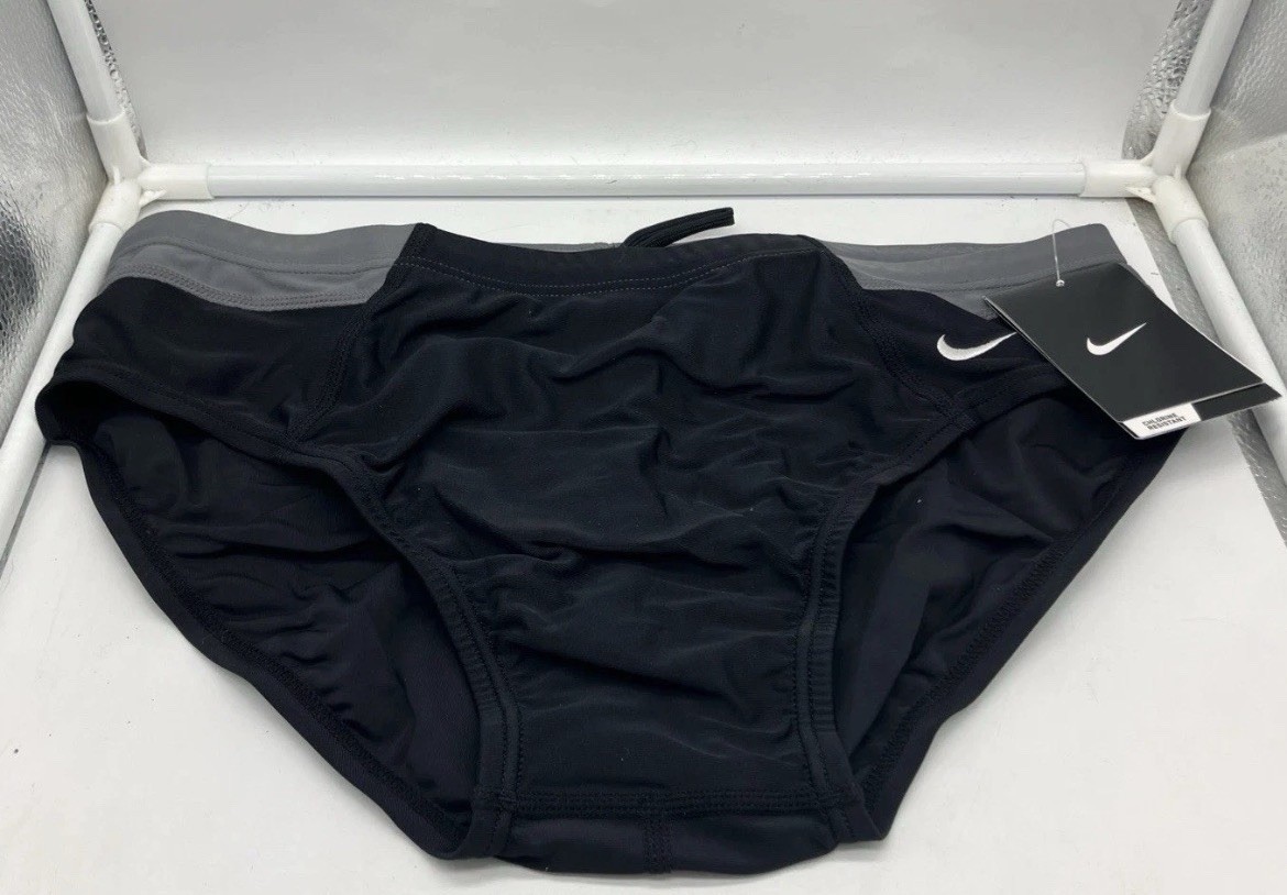 NEW NIP NIKE Men’s PERFORMANCE Victory Colorblock Black/Gray Brief Swimwear 36