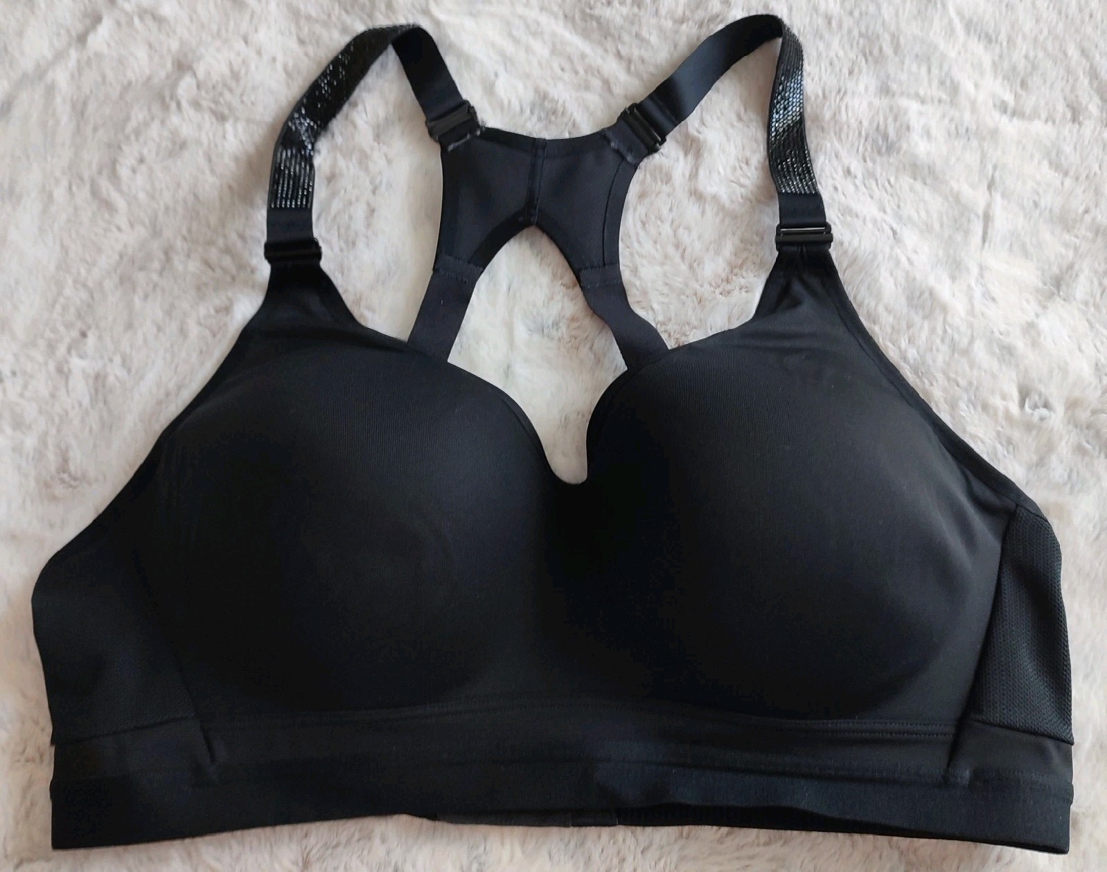 VS Incredible Max Sports Bra 38C Black High Support Rhinestone NWT