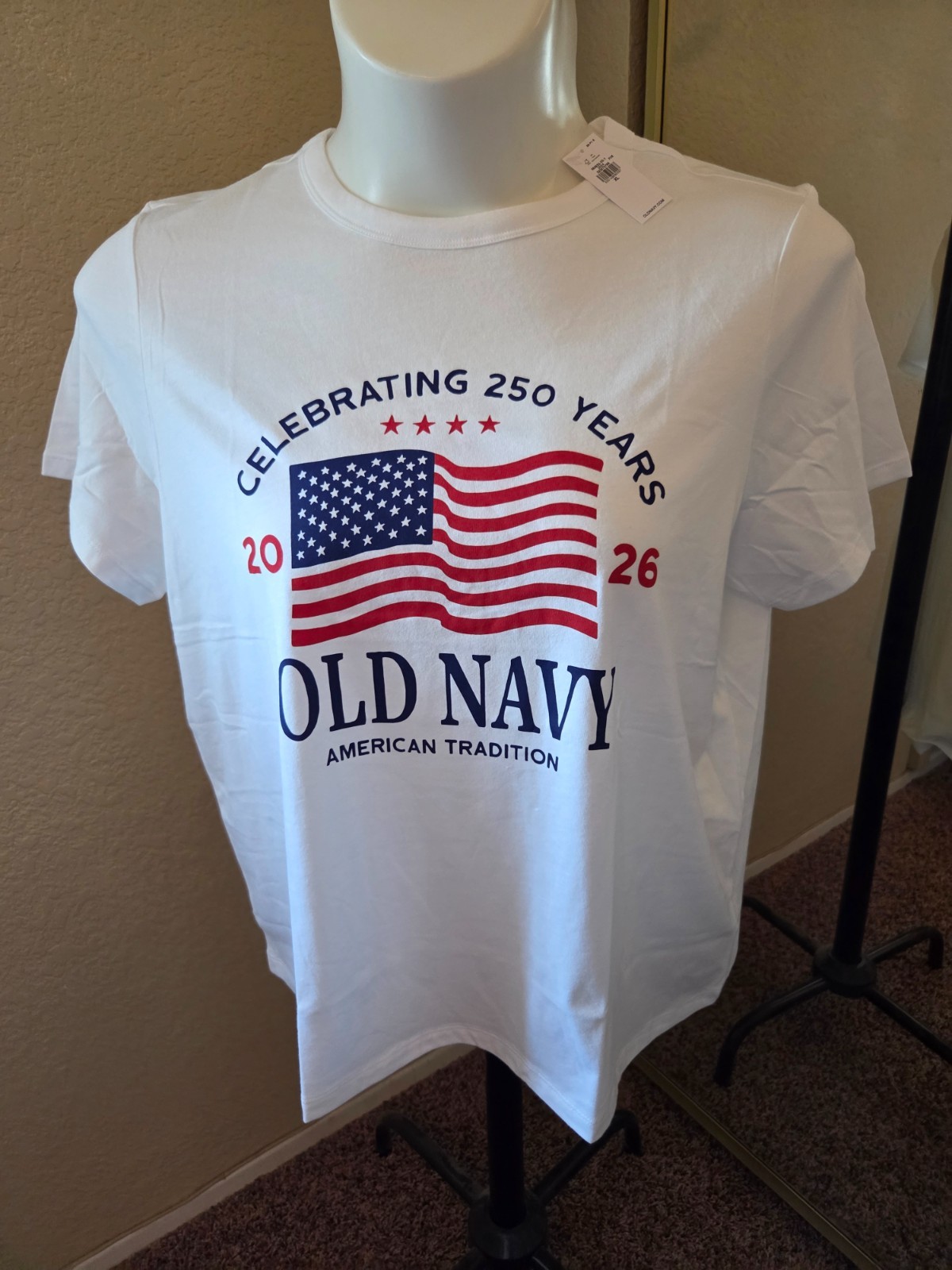 BRAND NEW Women’s OLD NAVY Size XL Celebrating 250 Years Patriotic Tee