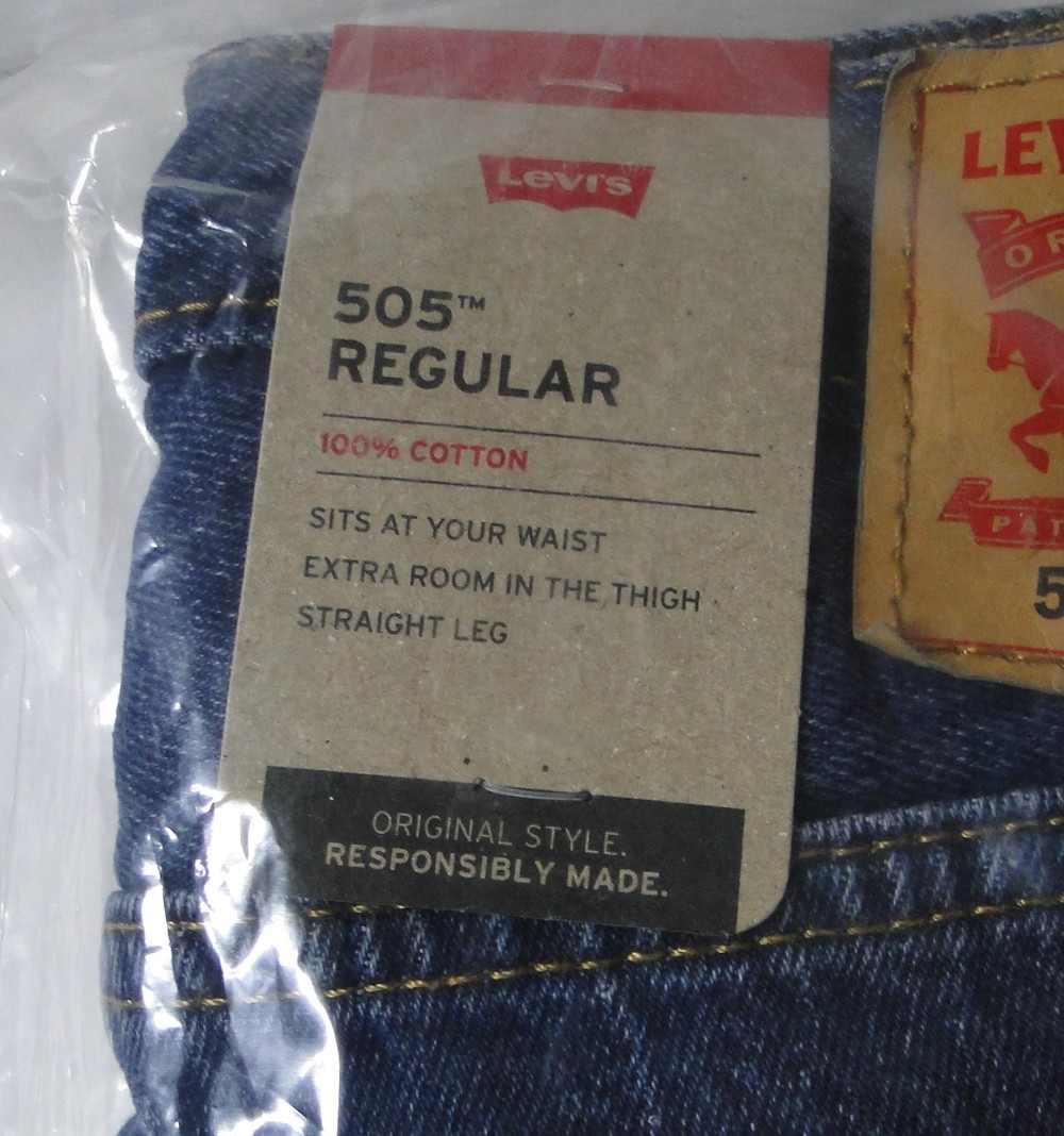 Levi Men’s 505 32W X 34L Regular Fit Jeans, Dark Stonewash, NEW SEALED !