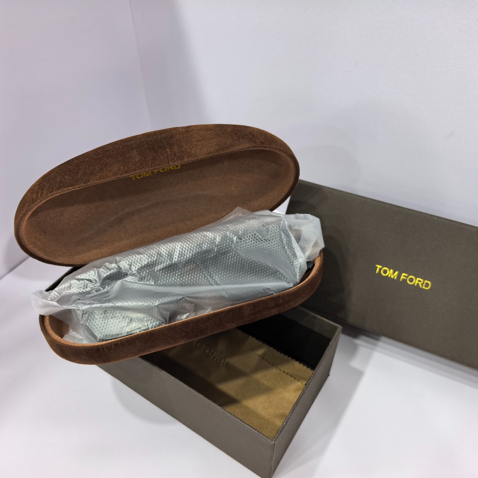 Tom Ford New Classic Designer Yellow Sunglasses Unisex TF884 02A