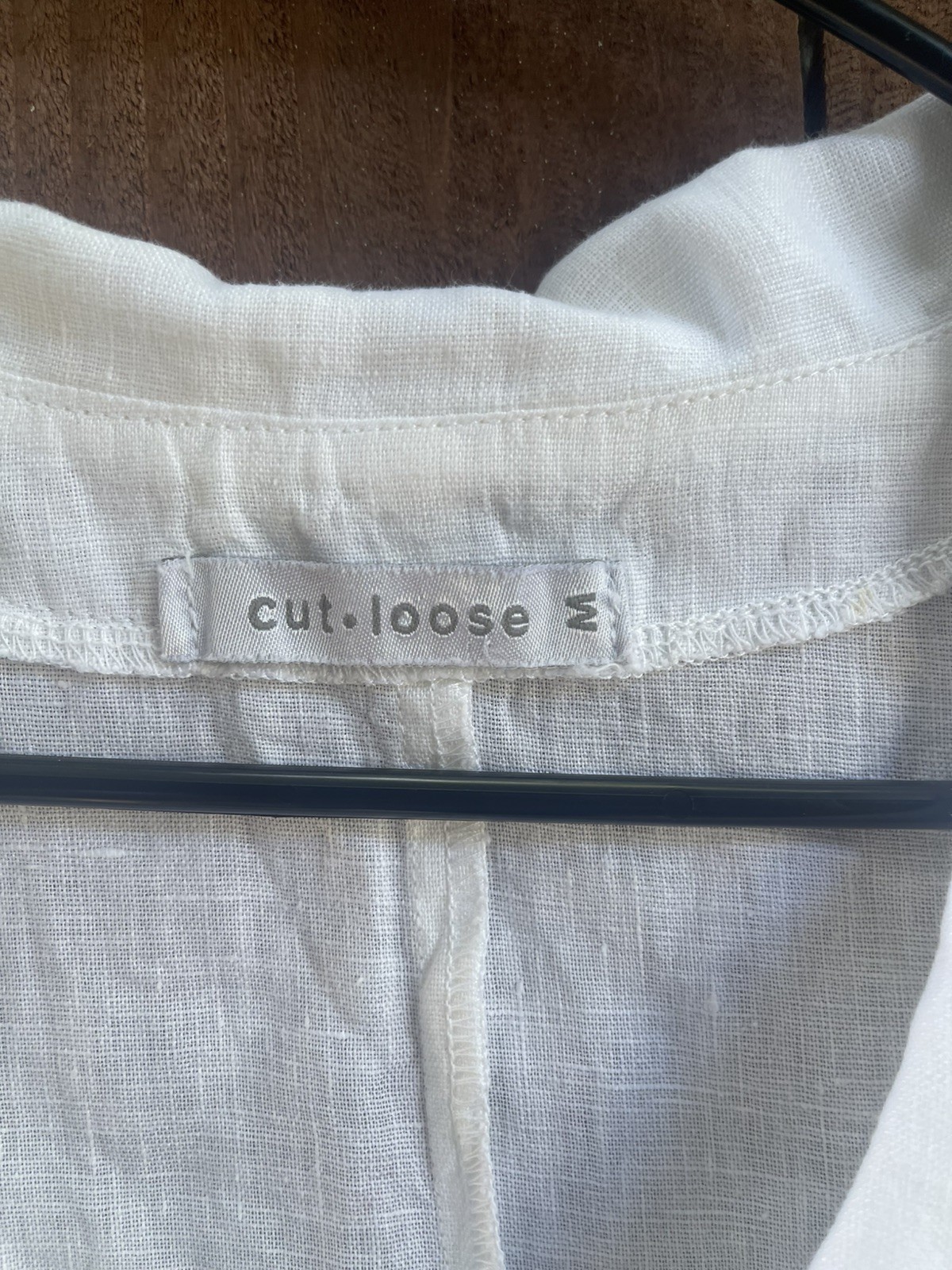 Cut Loose Hanky Linen Coastal WHITE Sleeveless Button Front Summer Luxury Top M