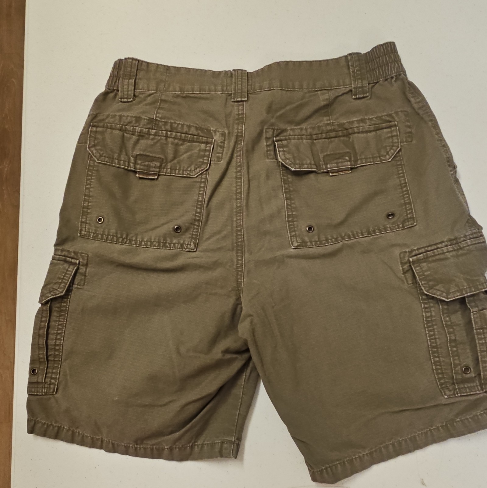 RedHead Men’s Brown Cotton Canvas Cargo Flat Front Solid Shorts Button Pockets