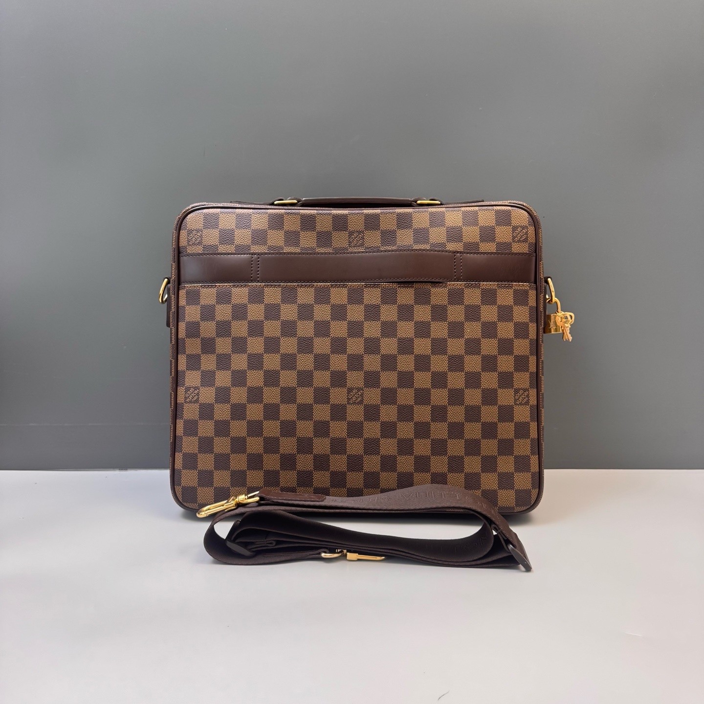 Louis Vuitton Pre-Owned Authentic Messenger Bag Brown Free Tracked Shipping