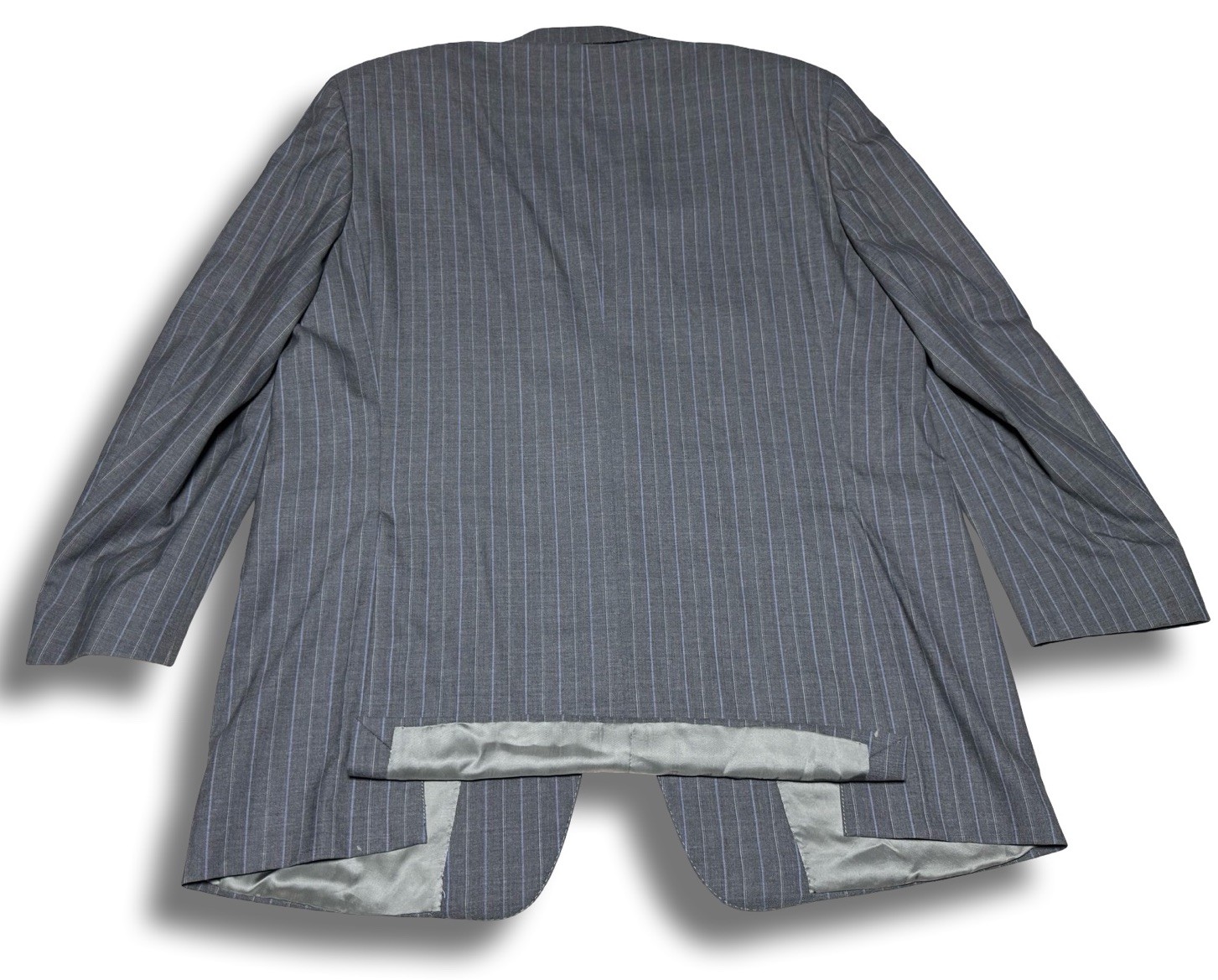 Vintage Corneliani 48R/40×28 Pants Super 150s Wool Gray Baby Blue Pinstripe Suit