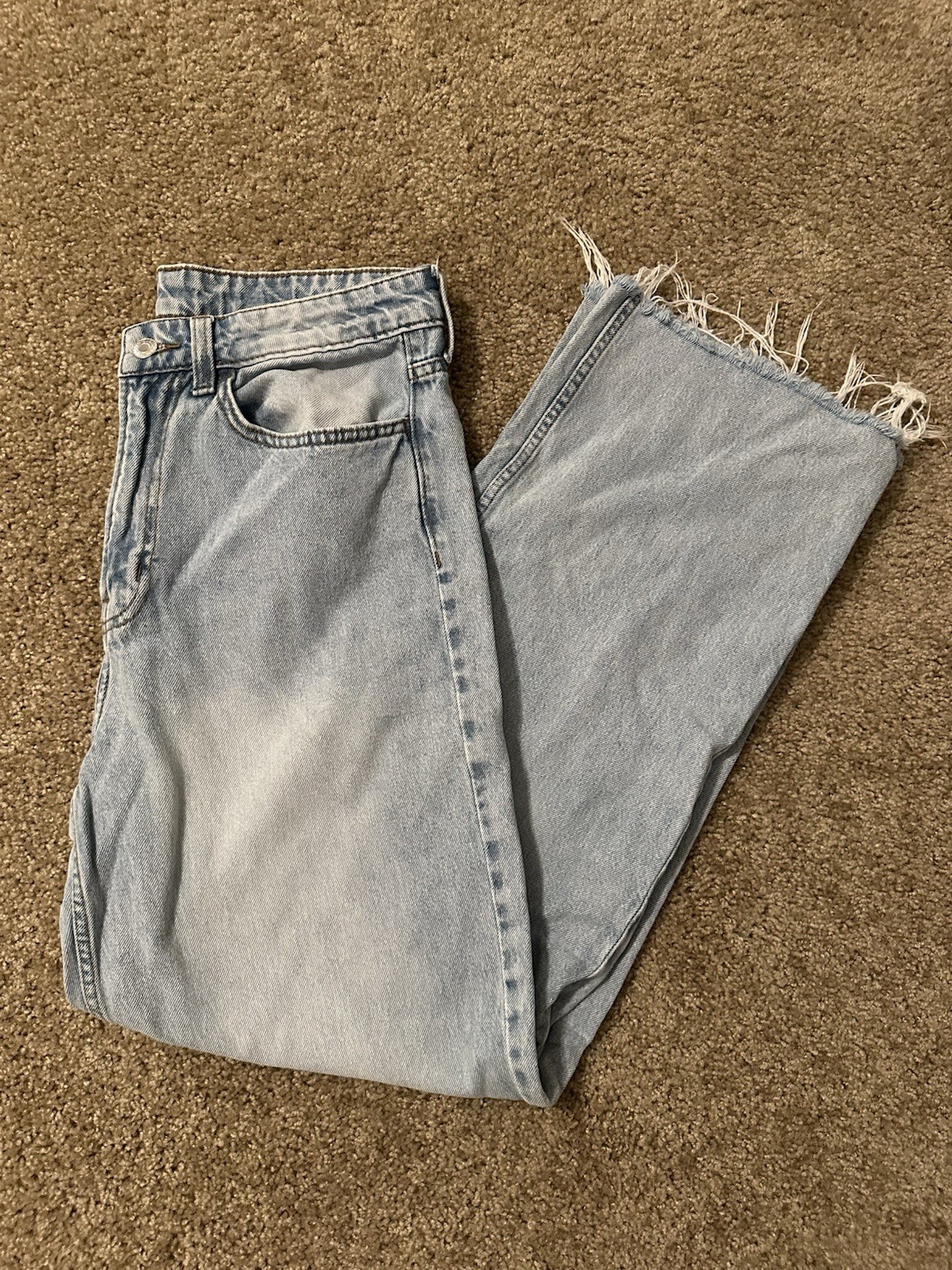 H&M Women’s Wide-Leg Light Wash Blue Denim Jeans Frayed