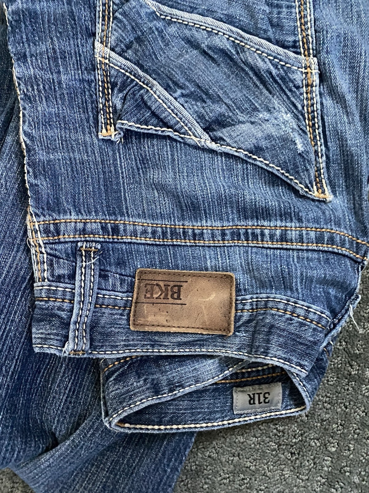 BKE Salvage Men’s Blue Light Wash Straight Mid Rise Logo Denim Jeans 3 pairs