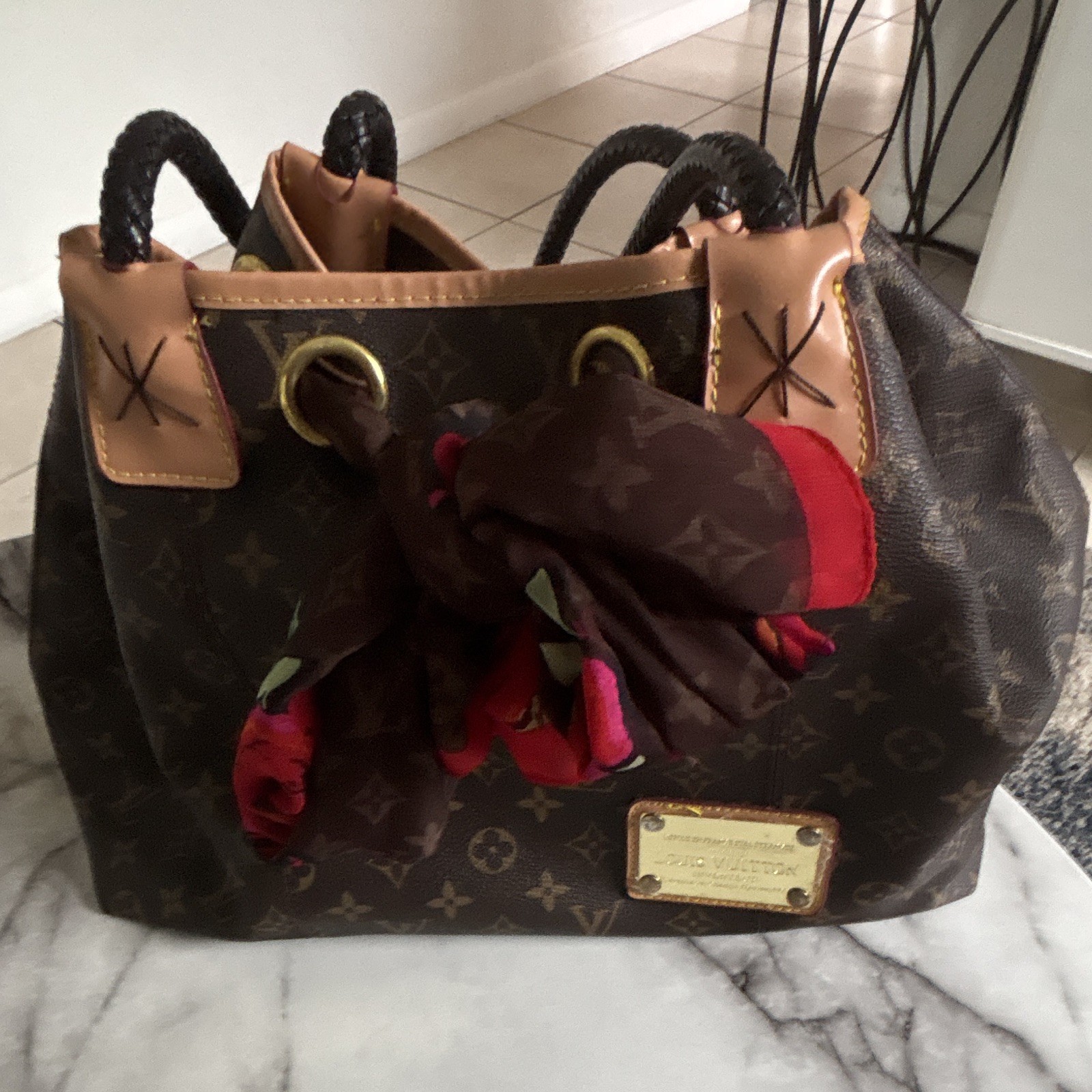 Louis Vuitton Monogram Brown Large Tote Bag Zip Closure Inner Pockets Charm
