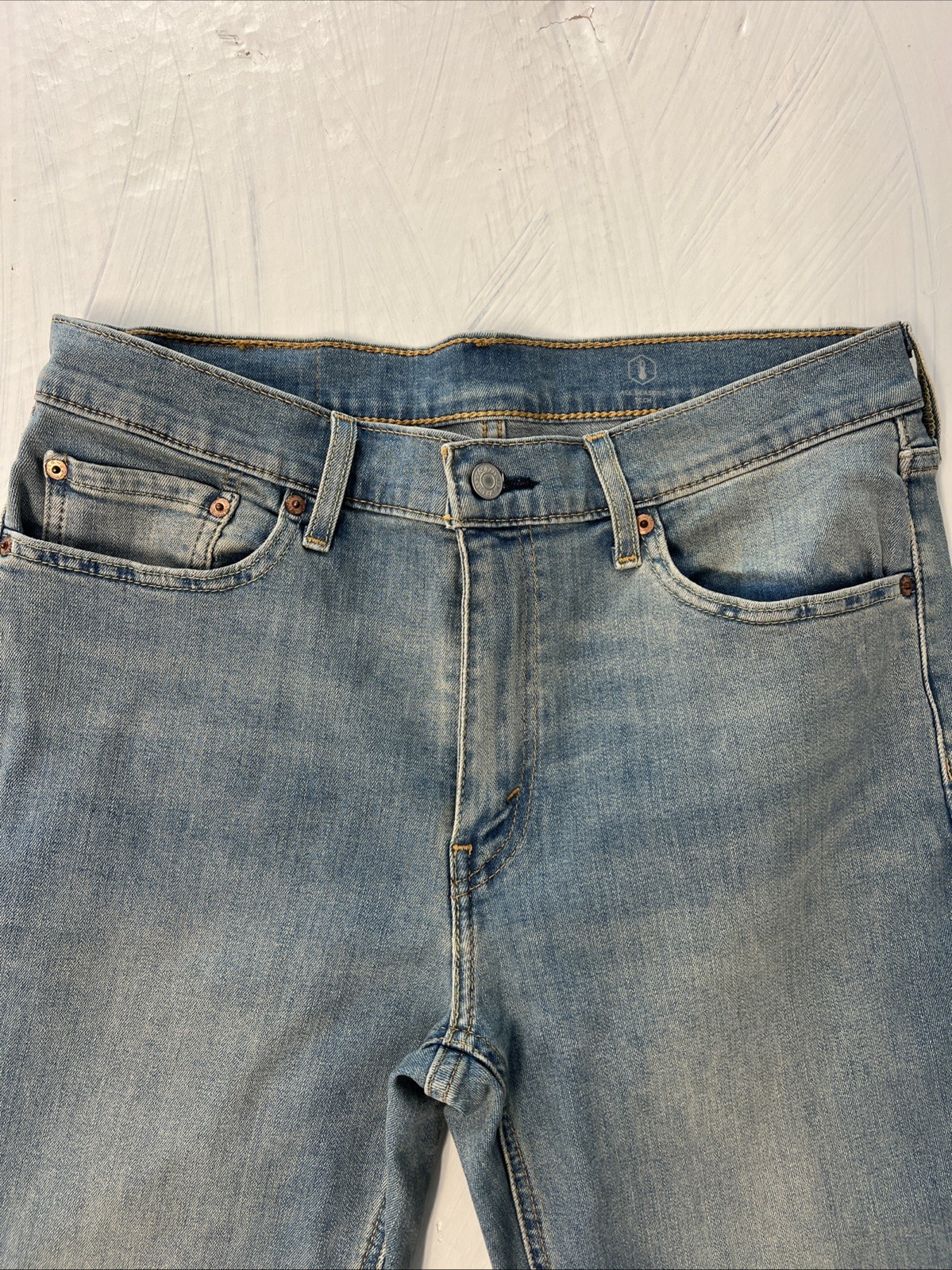 LEVI STRAUSS Men All Seasons Tech 541 Athletic Denim Jeans 33×30 Light Blue Wash