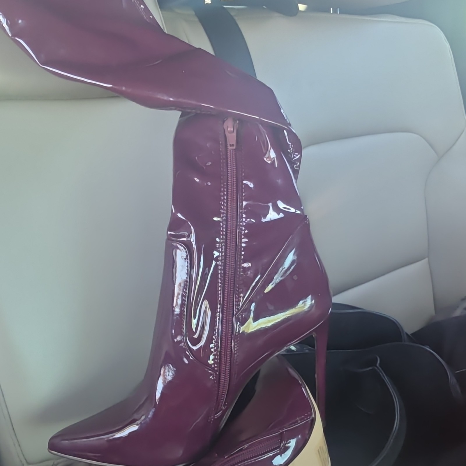 Steve Madden Women’s Purple Patent Leather Knee High Pointed Toe Zip Boots