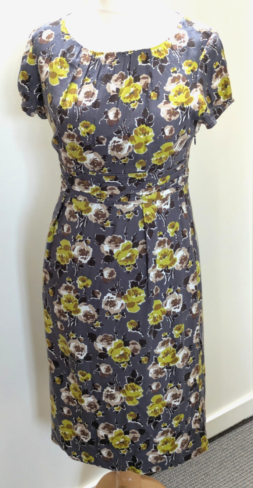 Boden Womens Fully Lined summer dress in viscose – size 10