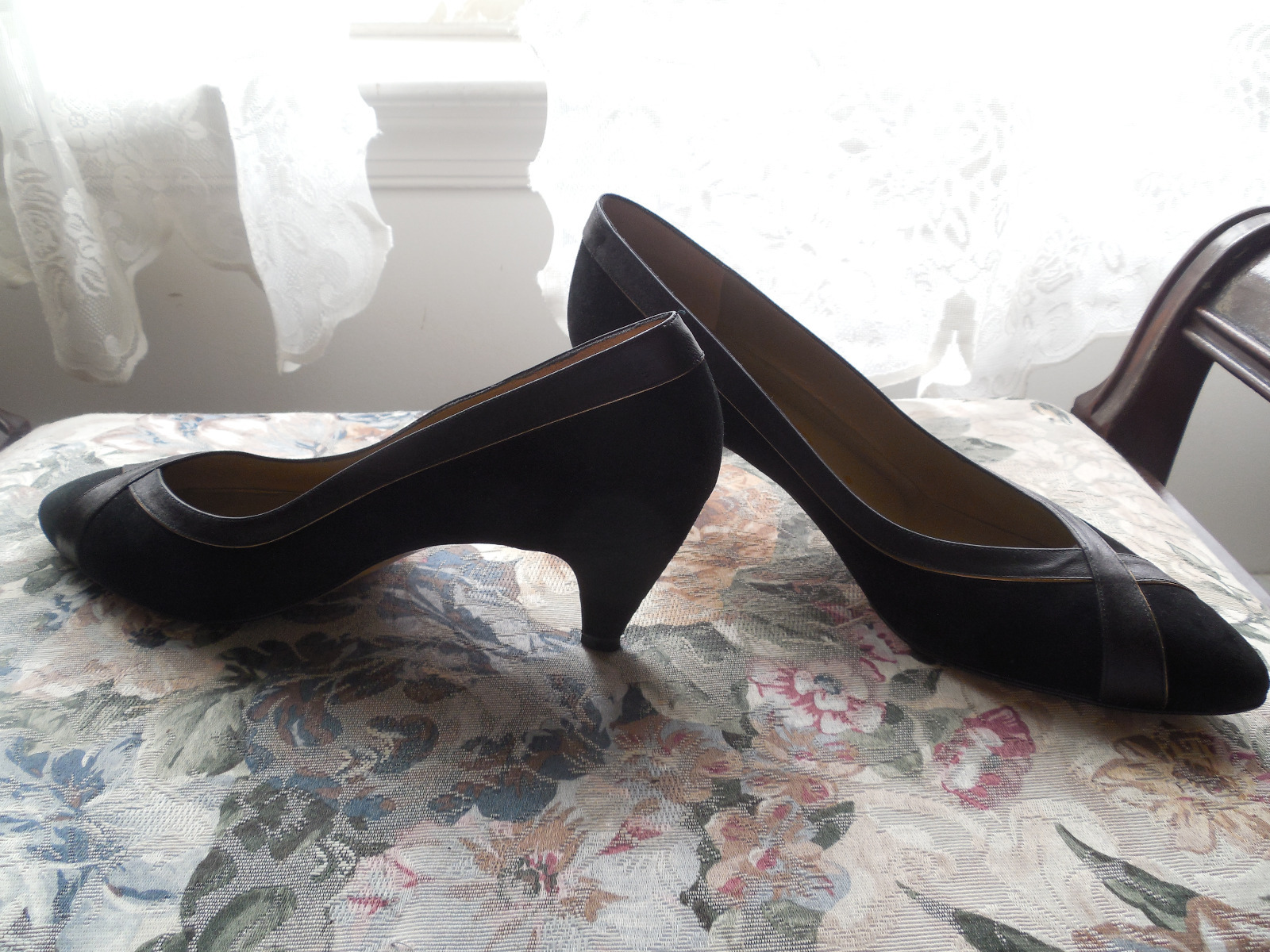 DAVID EVINS Vintage Women’s Shoes made in ITALY Black Suede heels-slim-2″ 9AA.