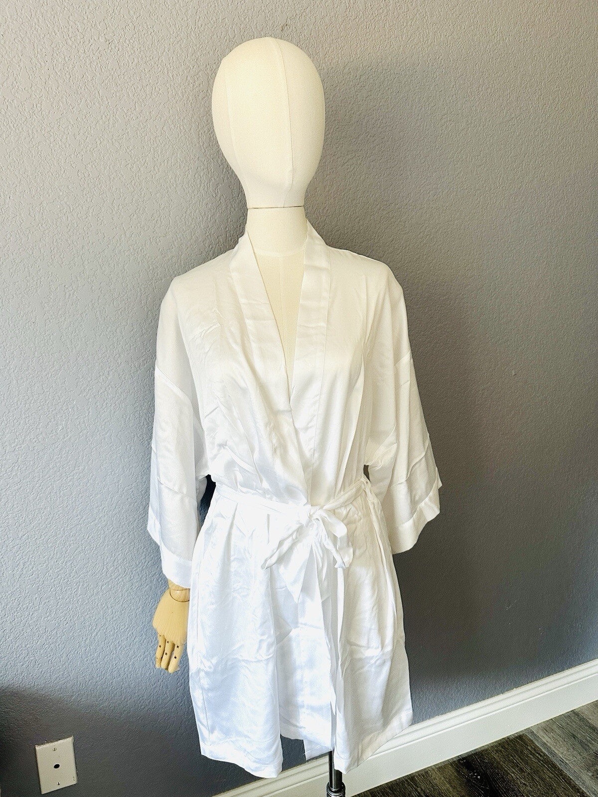 NWT Victoria Secret Robe Bride Bridal Collection One Size White Blue Satin Feel
