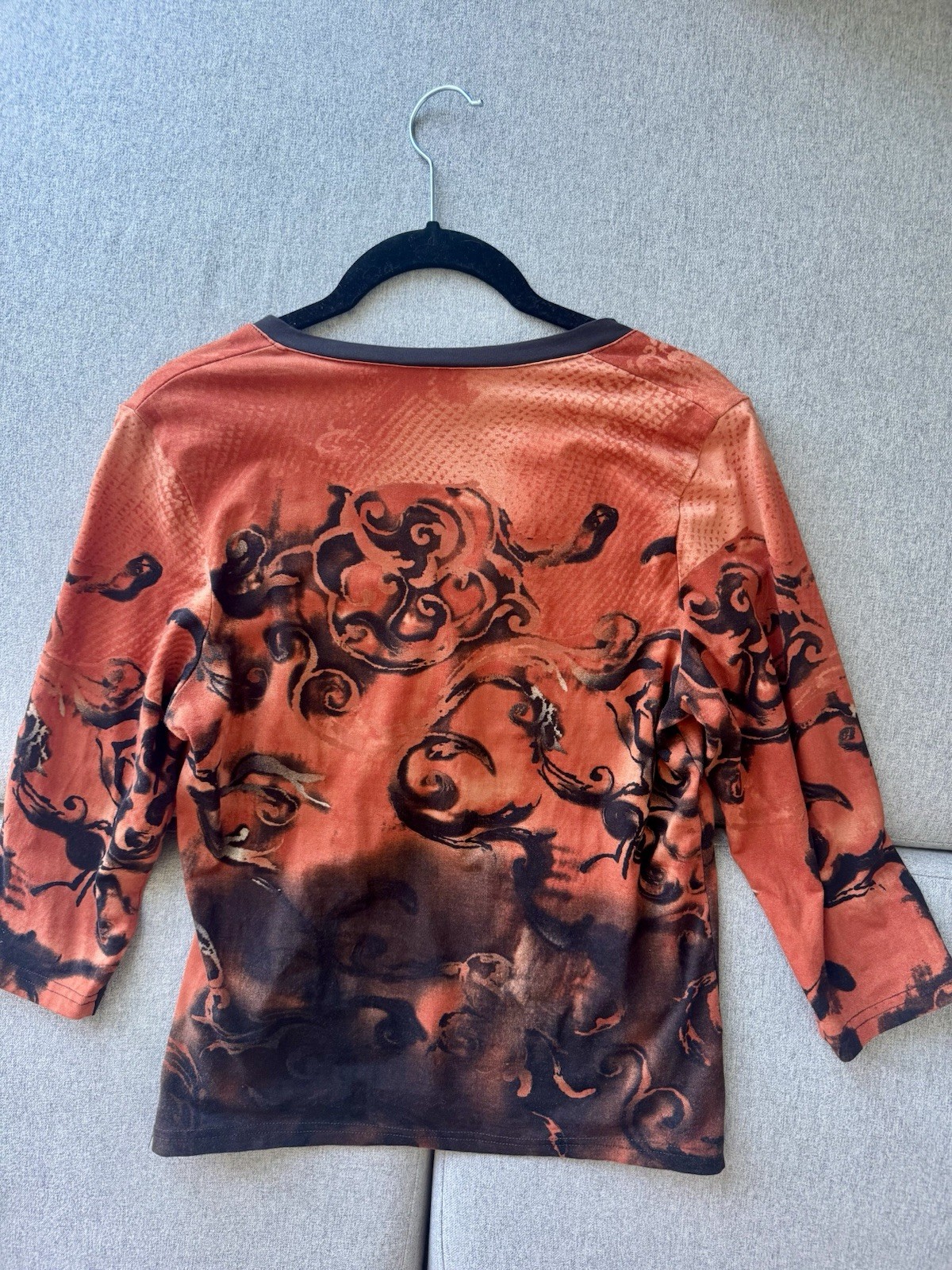Maternity Women’s M Abstract Orange Brown Black V-Neck Lace-Up 3/4