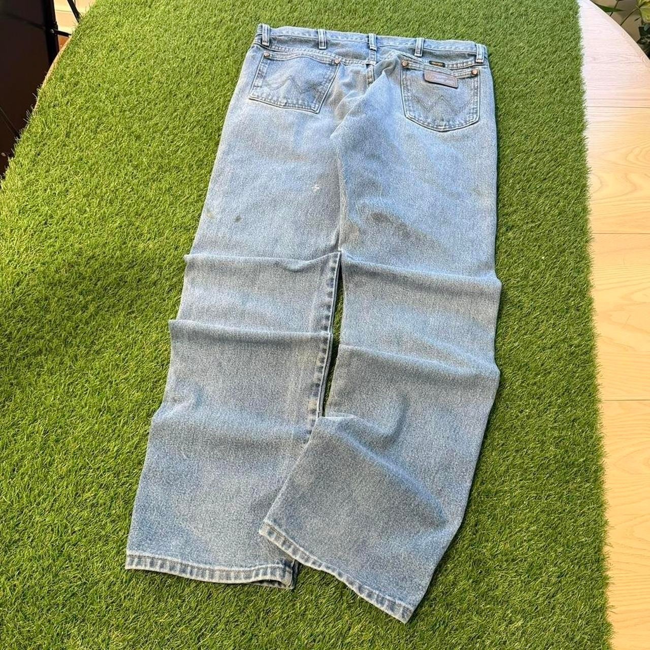 Wrangler Cowboy Cut Straight fit light wash jeans 35×34