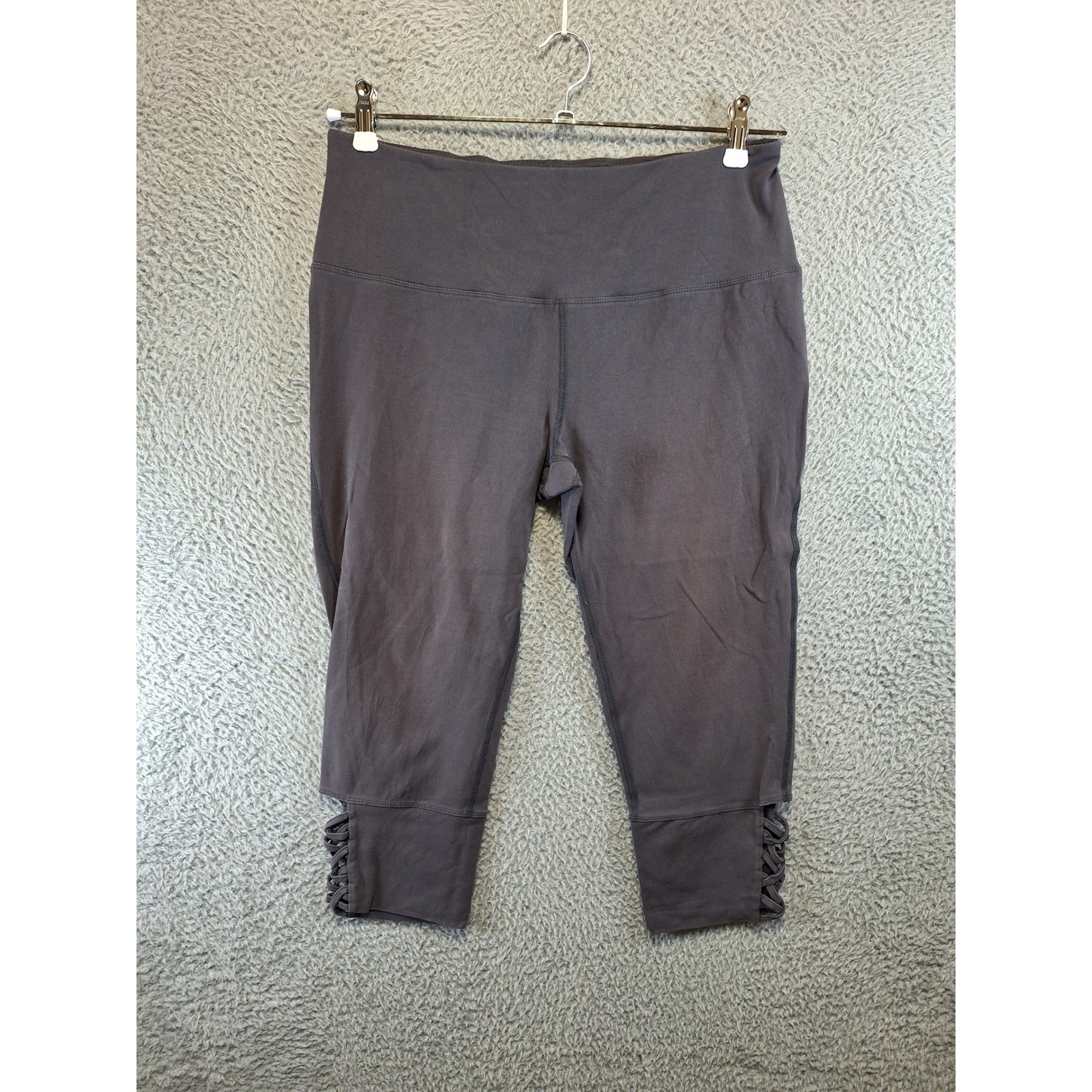 Ruby Ribbon Leggings Womens XL Grey Capri (Fits W31xL20) Lattice Activewear Gym