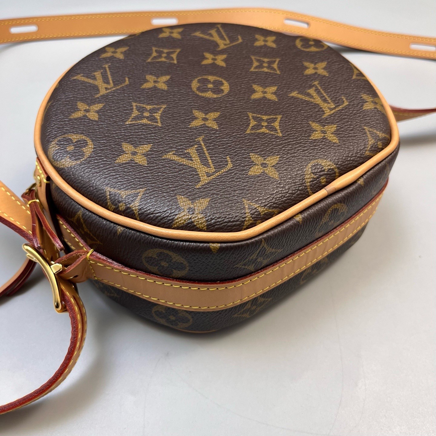 Louis Vuitton Pre-Owned Authentic Crossbody Bag Monogram Free Tracked Shipping