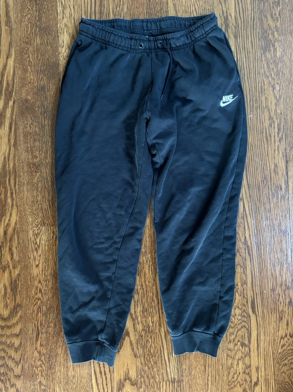 Nike Club Fleece Black Joggers Sweatpants Mens Size Medium Cuffed Drawstring M
