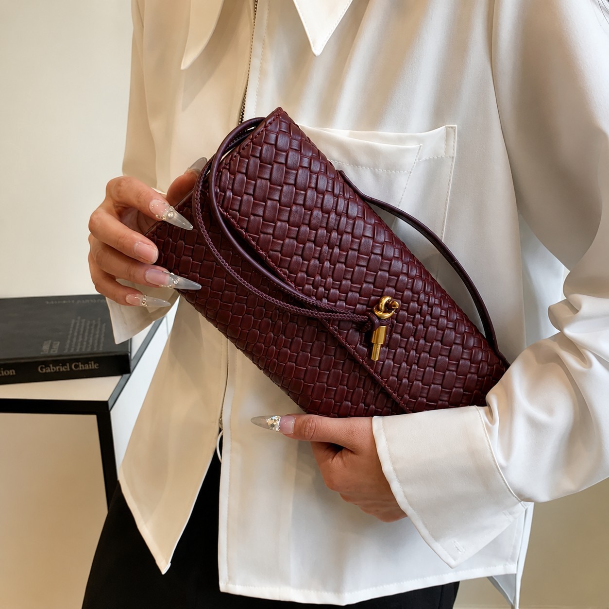 Elegant Vintage Leather Handbag Shoulder Messenger Bag for Women