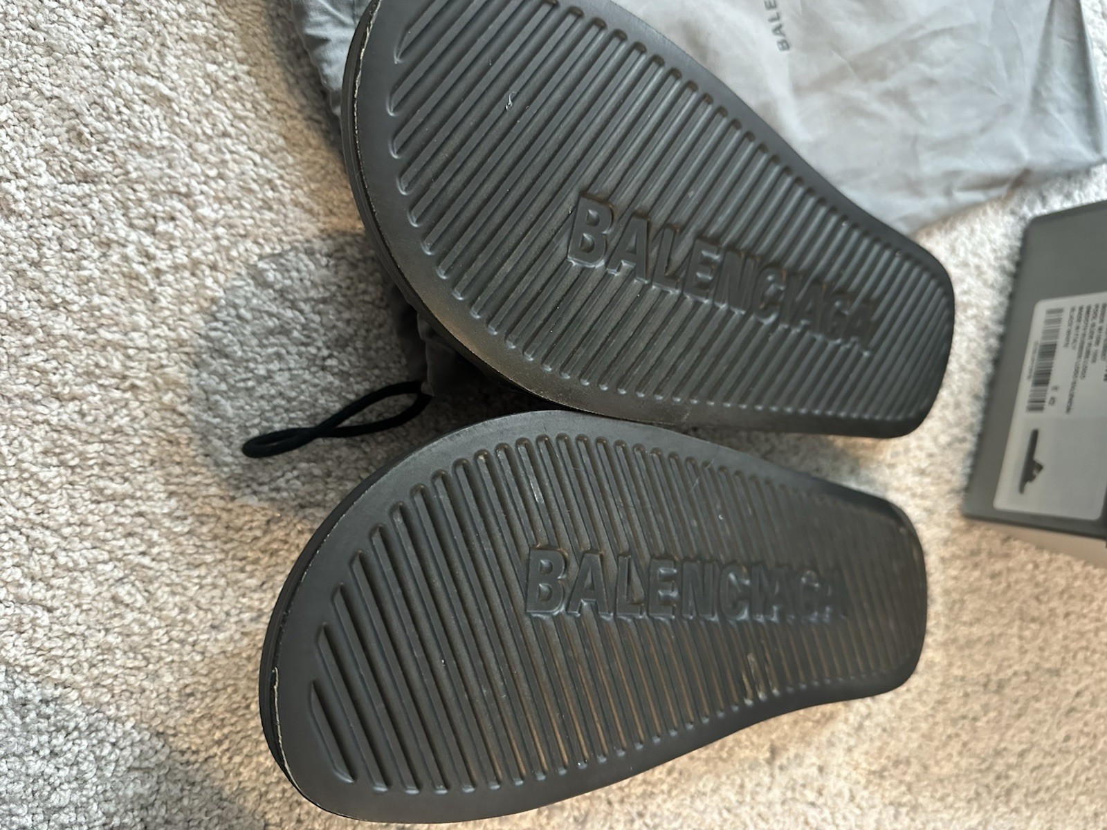 Balenciaga Pool Slide Sandals Logo Black/White Men’s EU 42 US 9 Slip-On