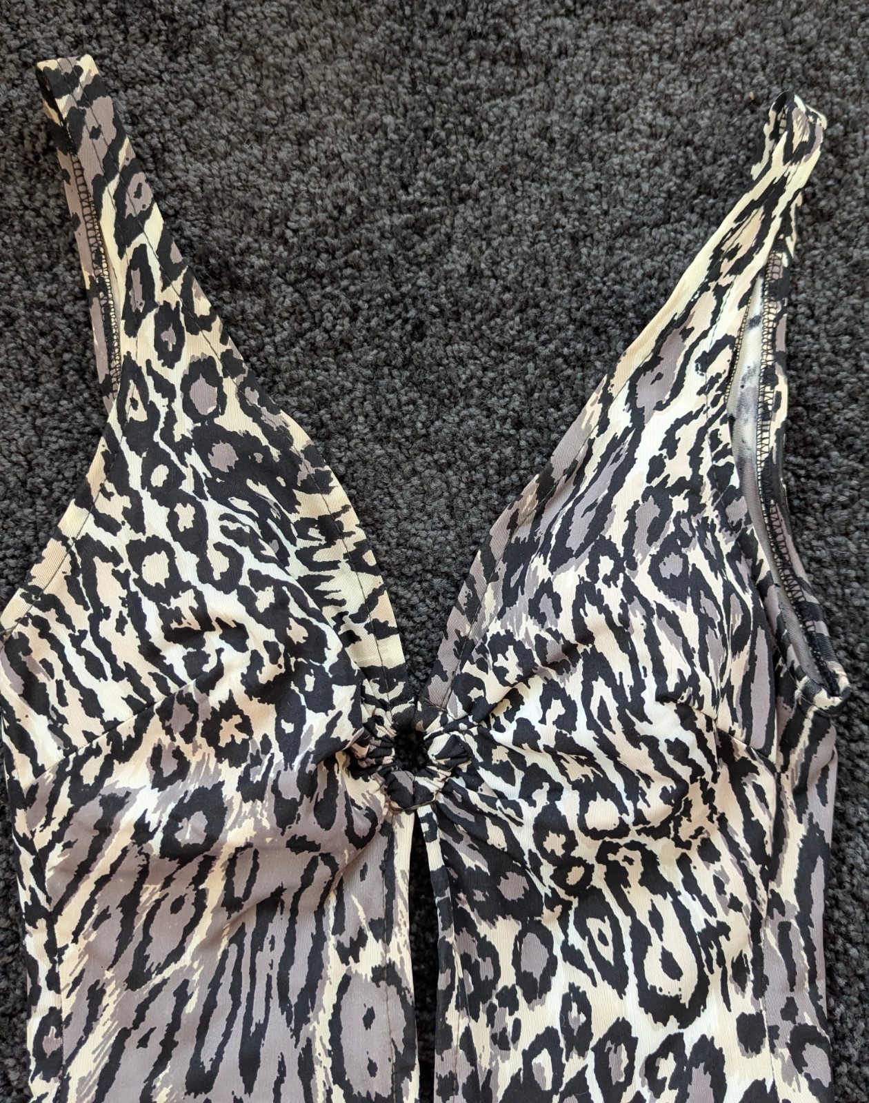 Vintage 1960s Peter Pan One Piece Leopard Animal Print Swimsuit 10/32 Cut Out
