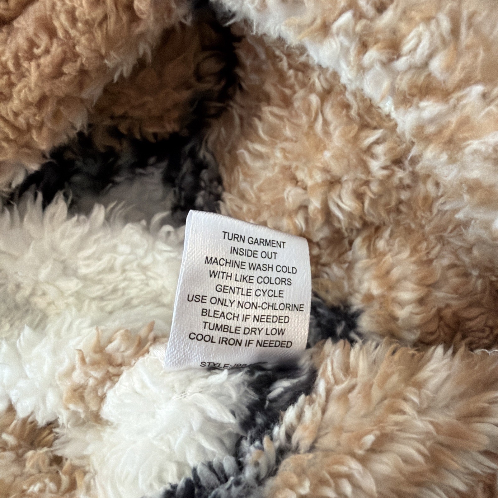 Love Ellie Sherpa Plaid beige/ white-Quarter Zip Fleece , gorpcorp. Size M