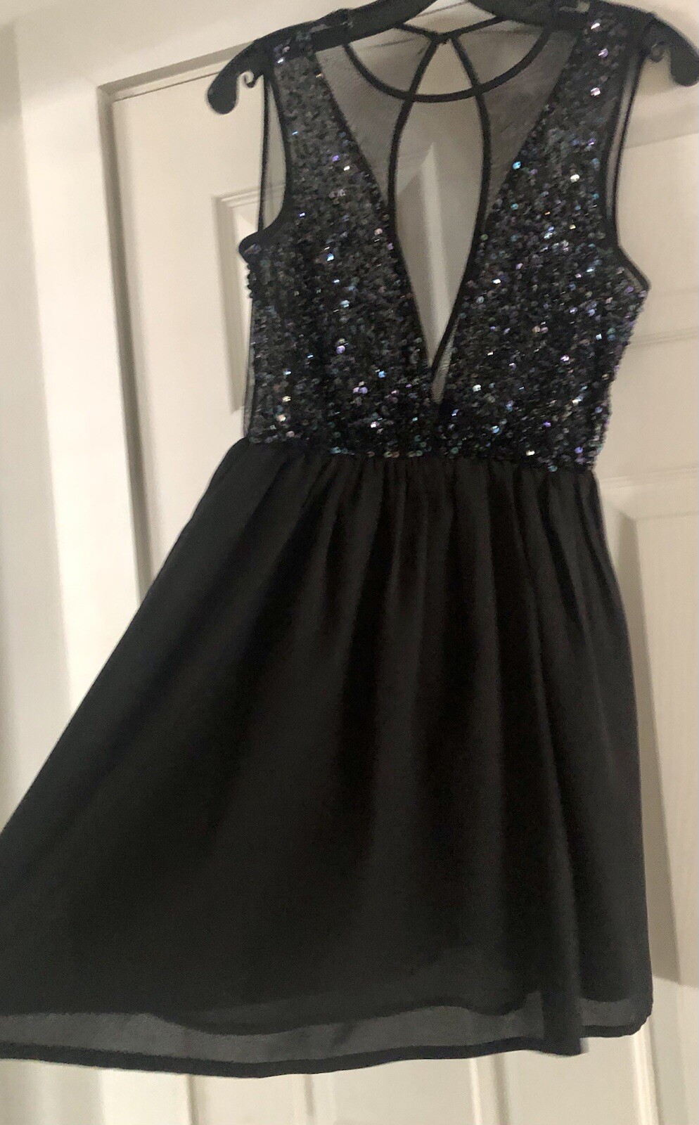 NWOT Forever 21 Vintage Old Money Mob Wife Glam Sequin Plunge Front/Back Size S