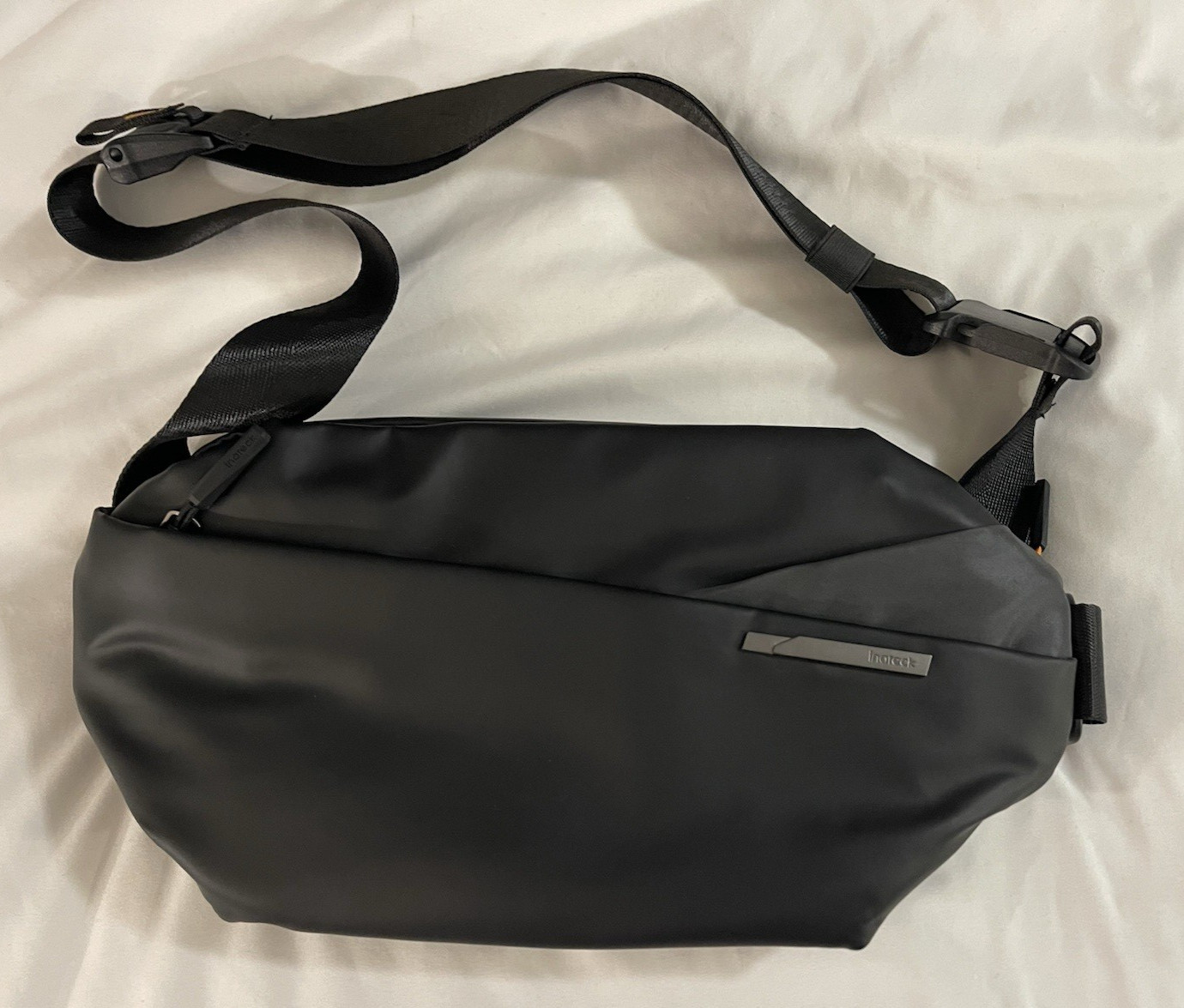 Inateck Tech Sling Bag Crossbody Black Shoulder Chest Bag Adjustable Strap