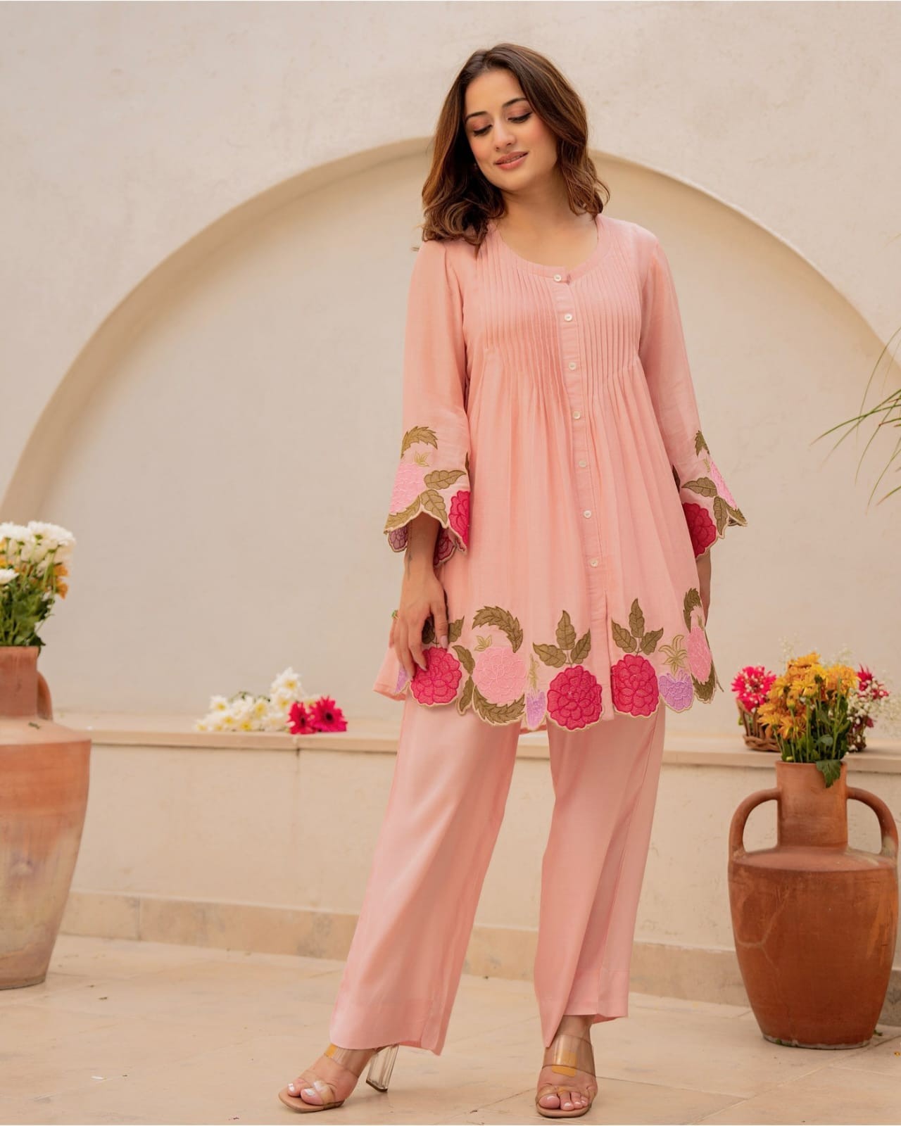 Women Floral Embroidered Kurta Pant Set A-Line Kurti Casual Ethnic Outfit