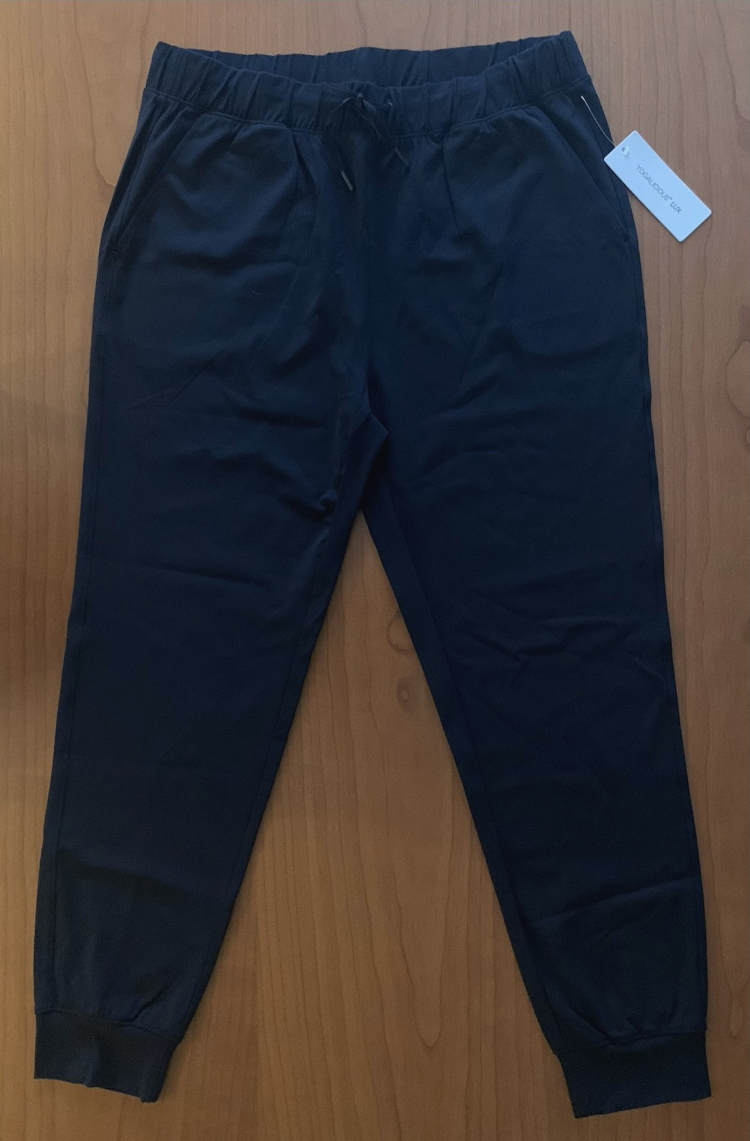 $78 Yogalicious Lux Women’s Size M Cuffed Ankle Joggers Nylon/Spandex Black