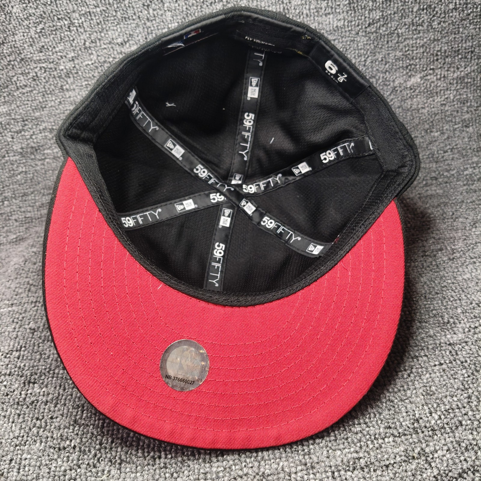 New Era Chicago Bulls 59FIFTY Fitted Black Red Underbrim 6 7 8 Hat