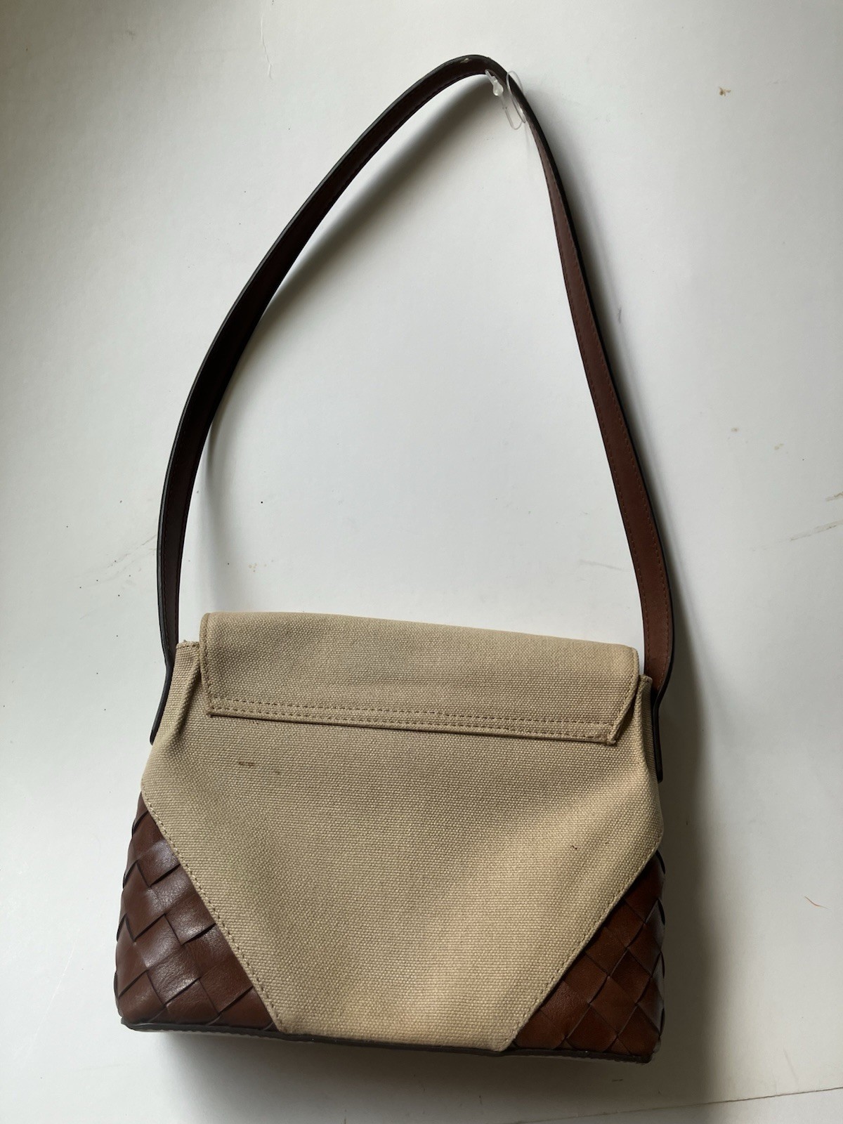 Vintage Nine West Beige Canvas shoulder bag W/woven brown leather corner details