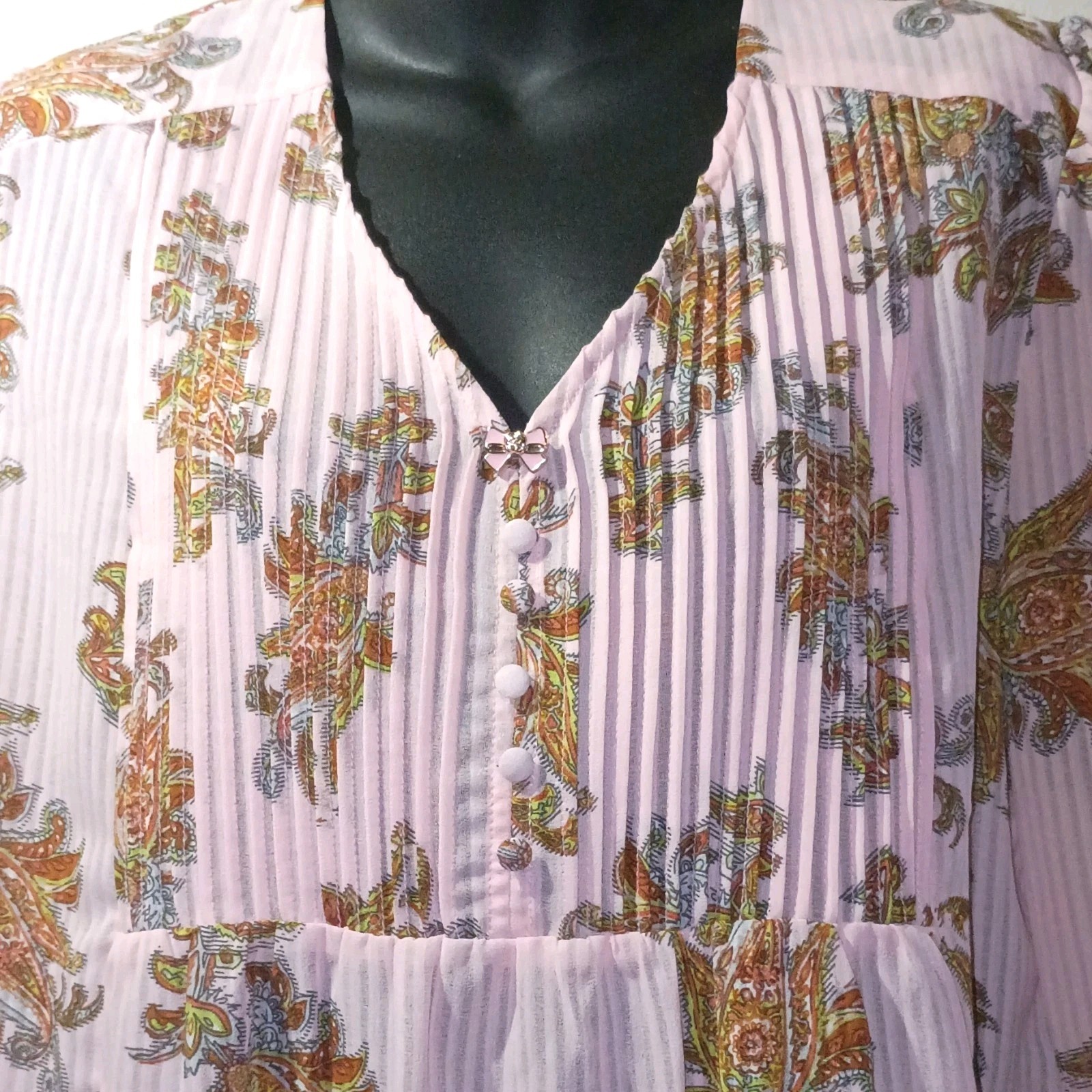 Ophelia Roe Pink Paisley Chiffon Polyester Pleated Button V-Neck Blouse M