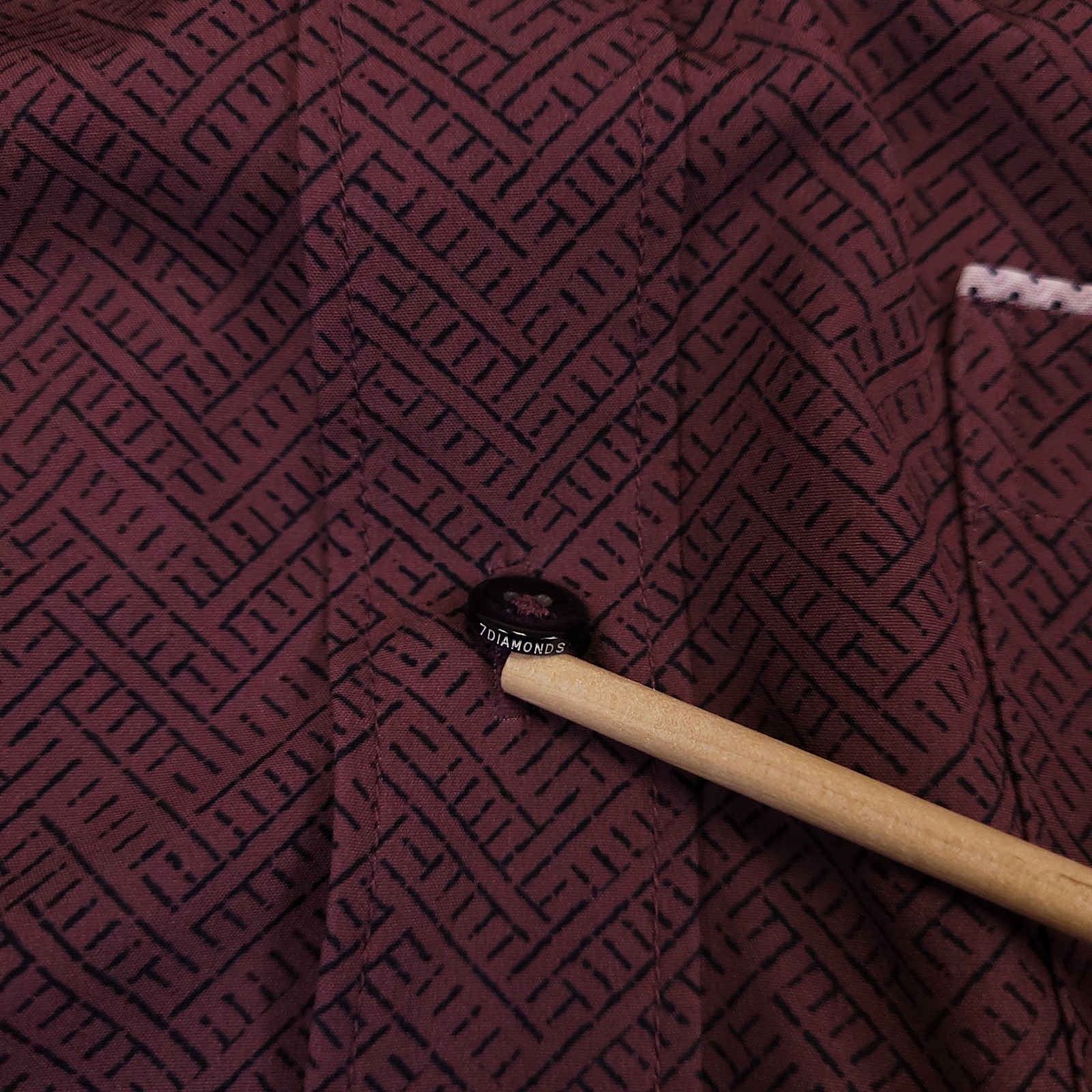 7D 7 Diamonds Groovy Wonder 4 Way Stretch Mens M Button Up Burgandy Geometric