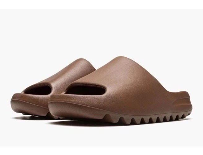 Yeezy YS-01 – US 10 Brown Foam Slip-On Solid