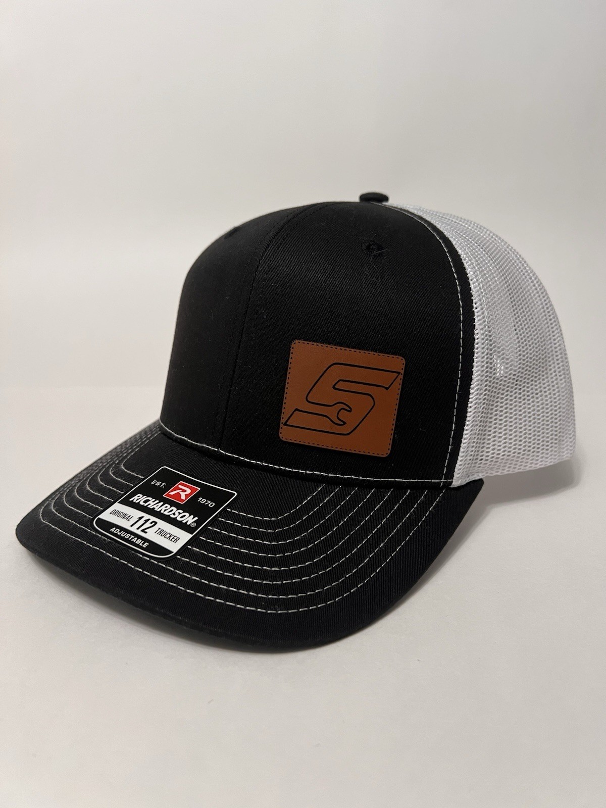Snap-On Richardson 112 Mesh Back Trucker Hat Brown Leather Patch Black/White NWT