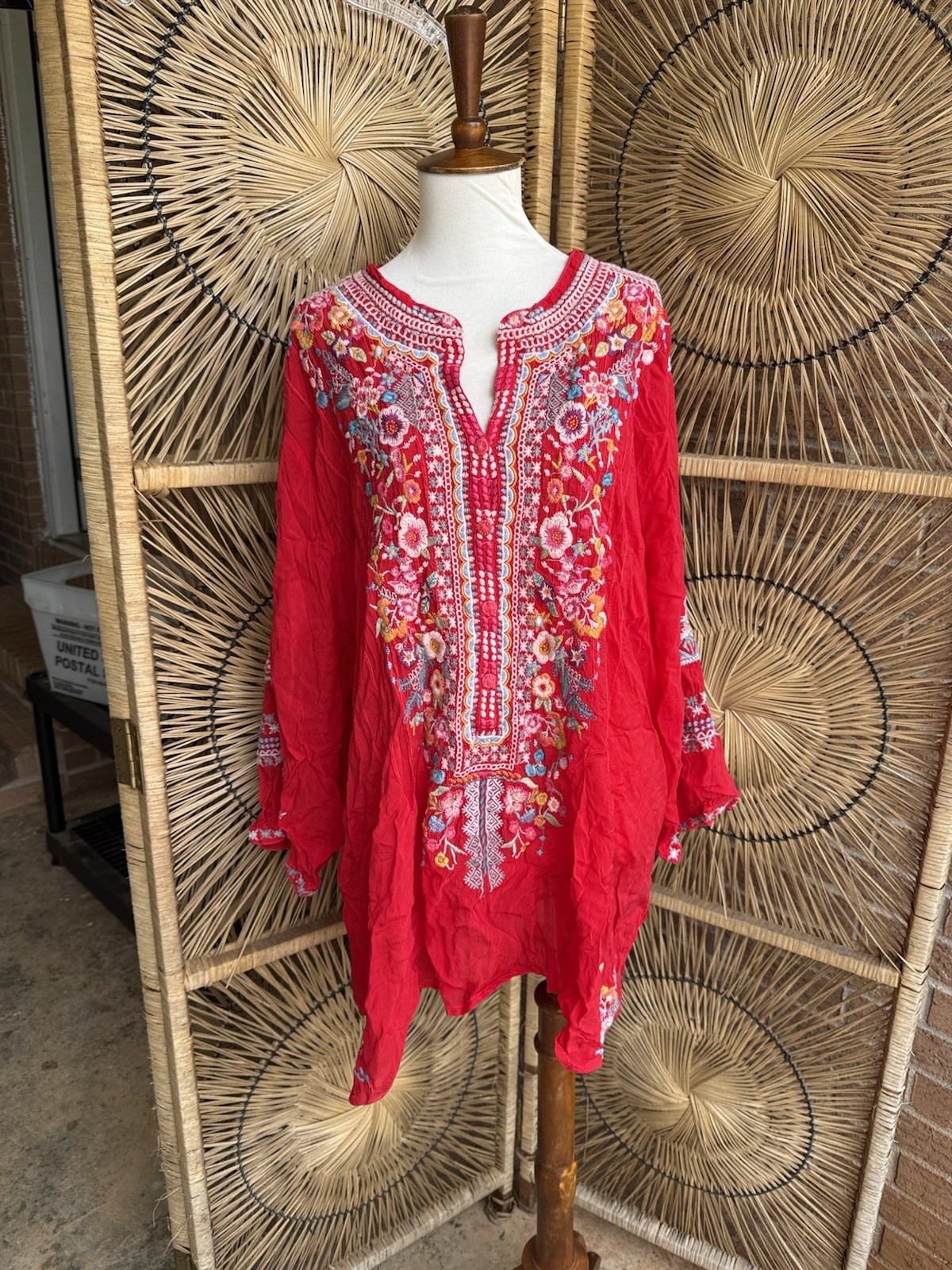 Johnny Was Red 100% Cupra Rayon Colorful Floral Graphic Embroidered Tunic 3x
