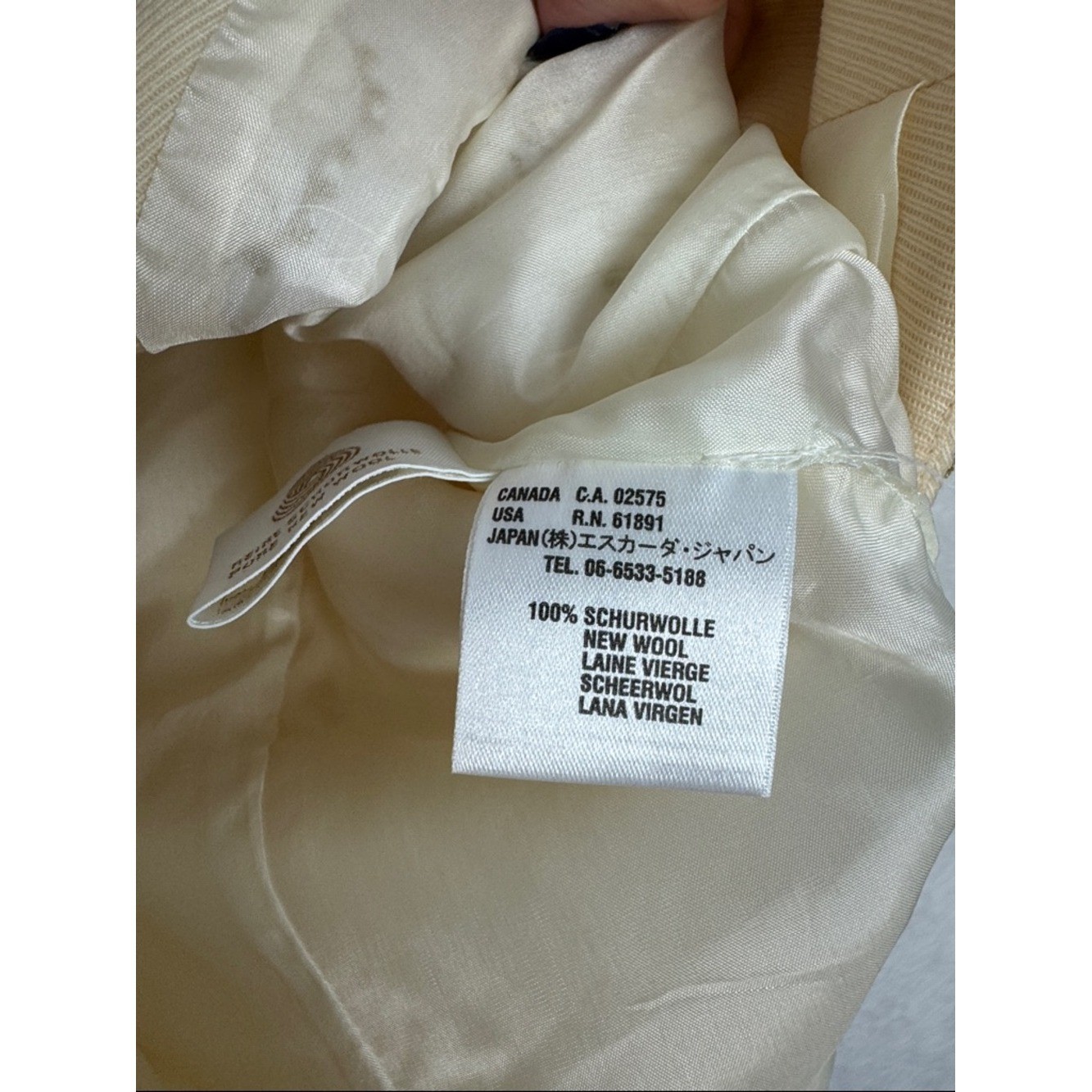 Escada Cream Embroidered Vest 100% Wool Beaded Button Front Size 38 Luxury